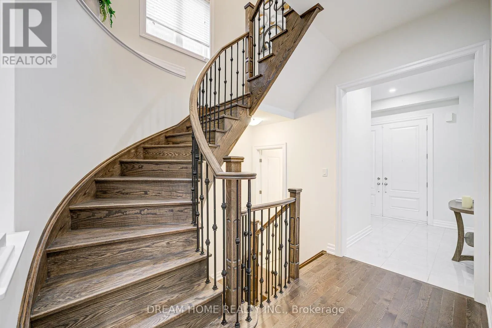 113 BOTELHO CIRCLE