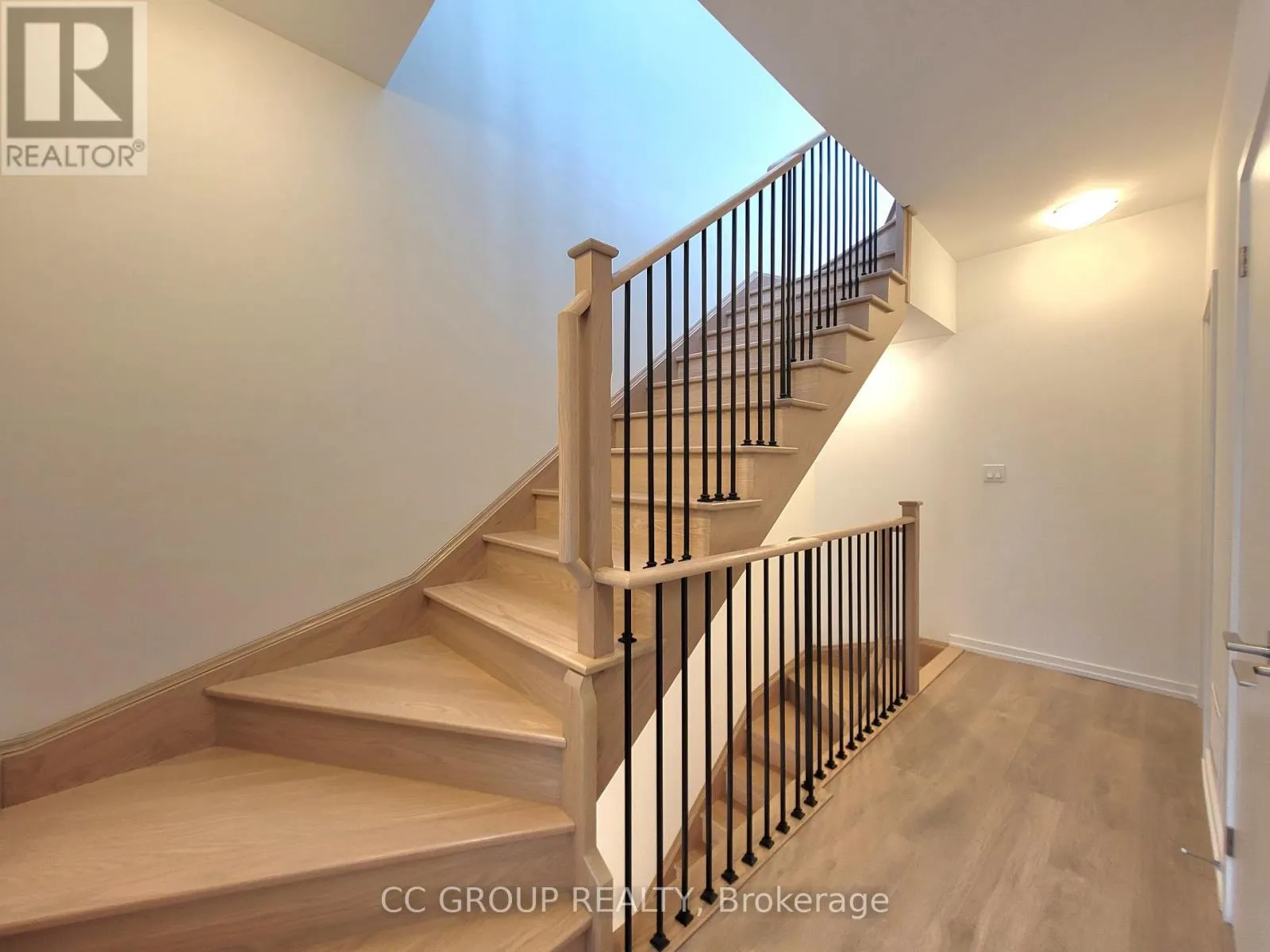 21 - 16 LYTHAM GREEN CIRCLE