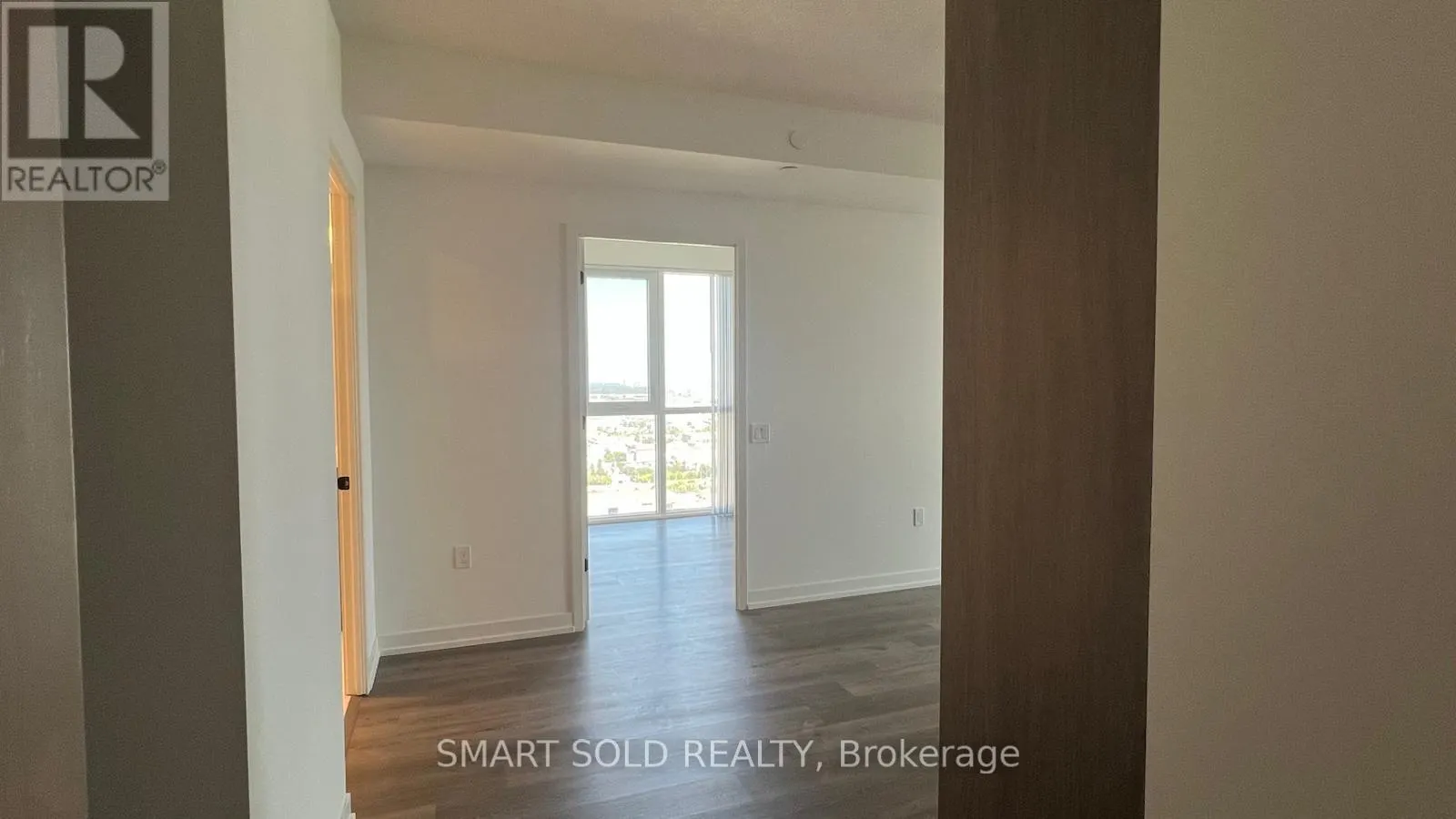 3210 - 28 INTERCHANGE WAY