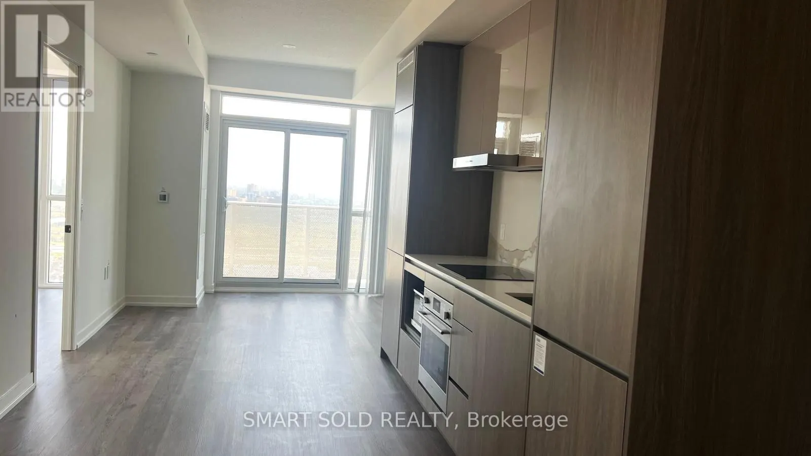 3210 - 28 INTERCHANGE WAY