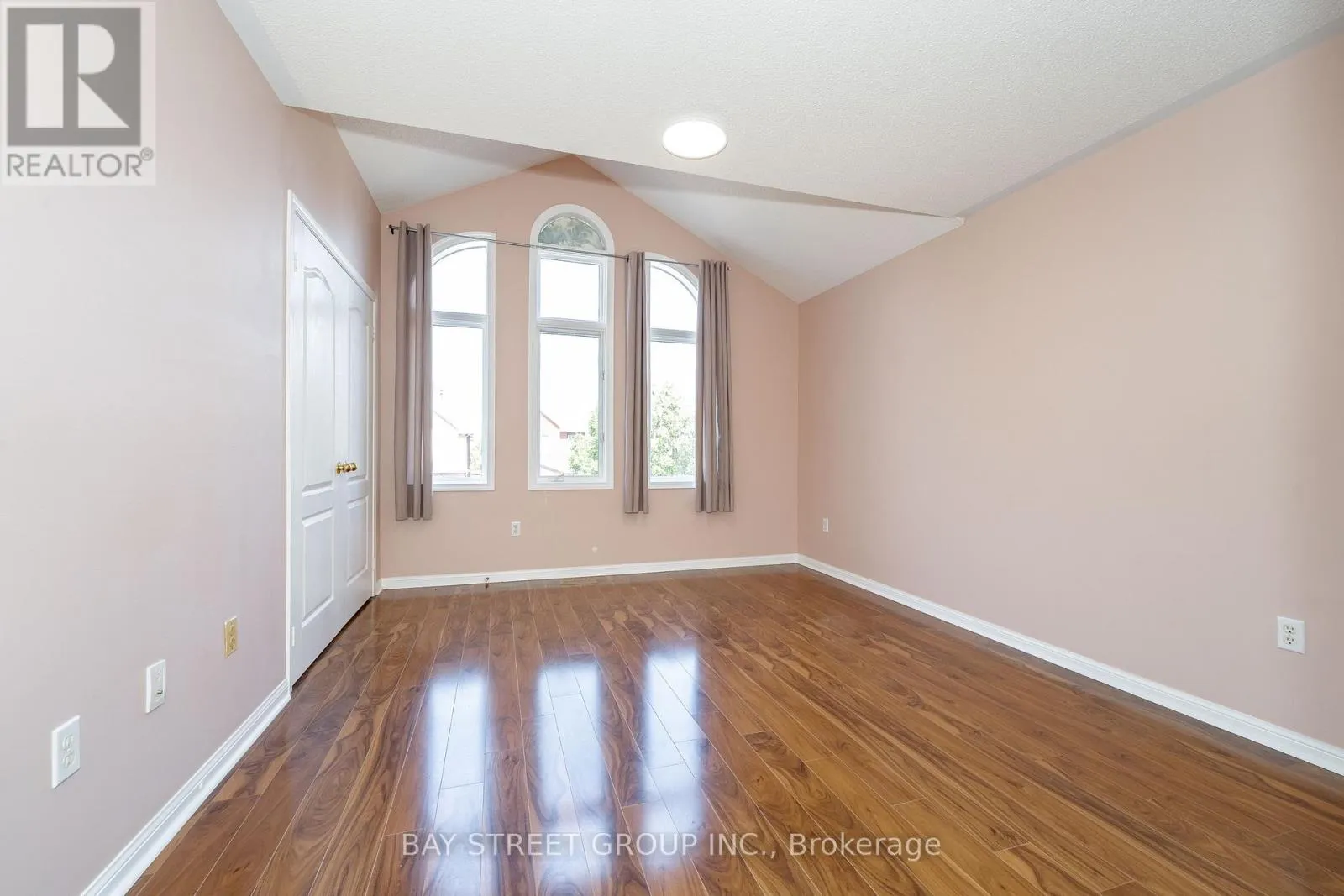 25 FORMOSA DRIVE
