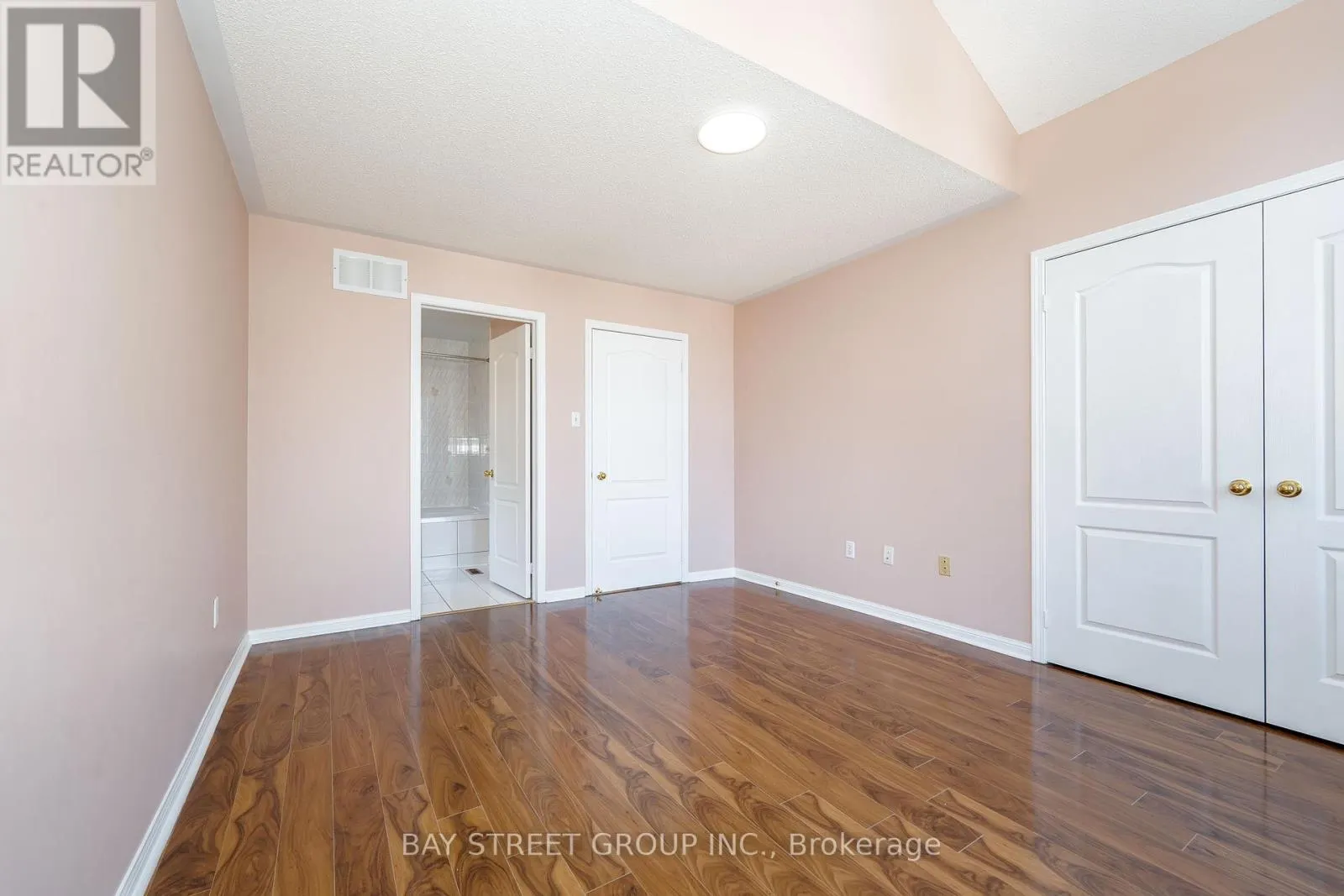 25 FORMOSA DRIVE