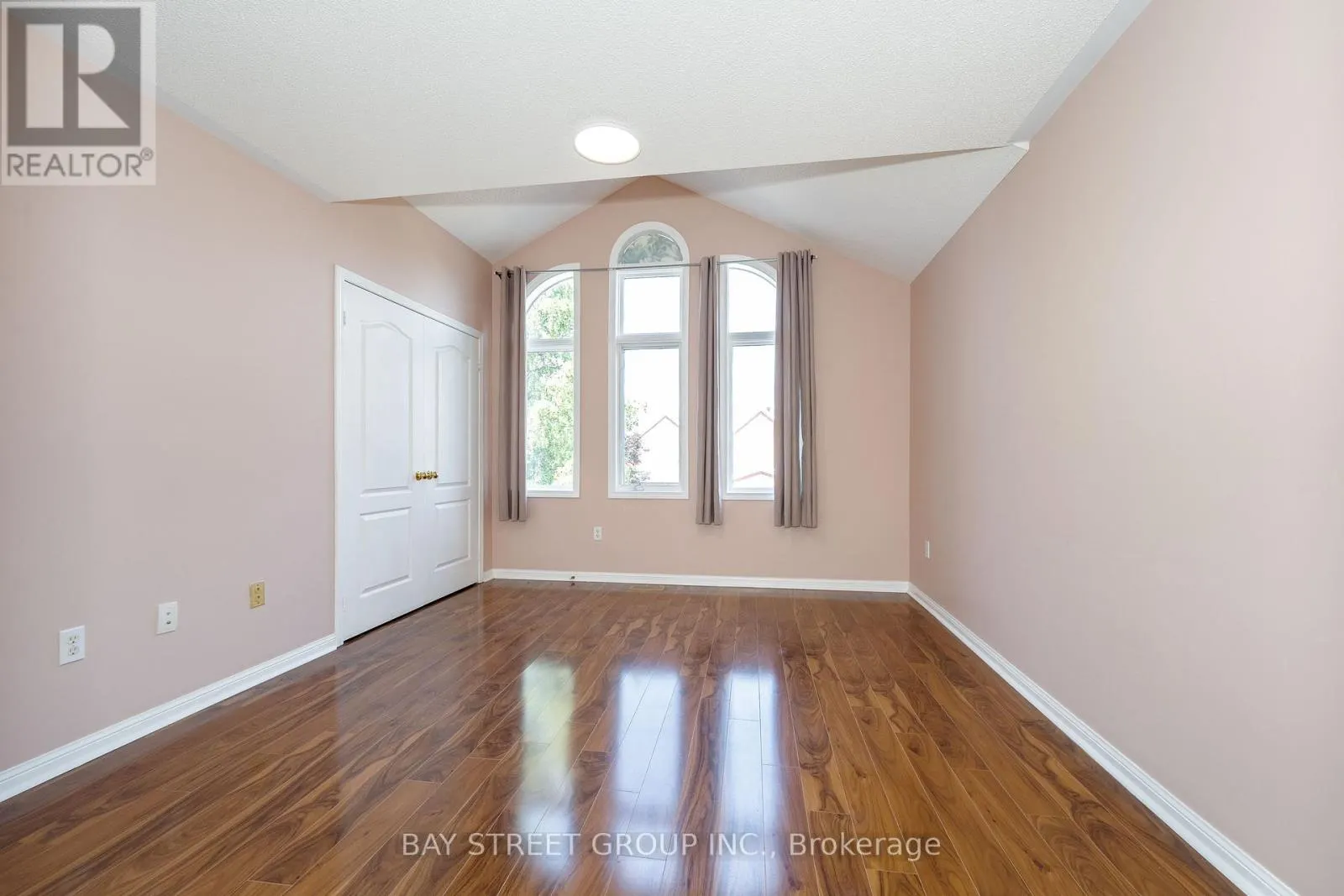 25 FORMOSA DRIVE