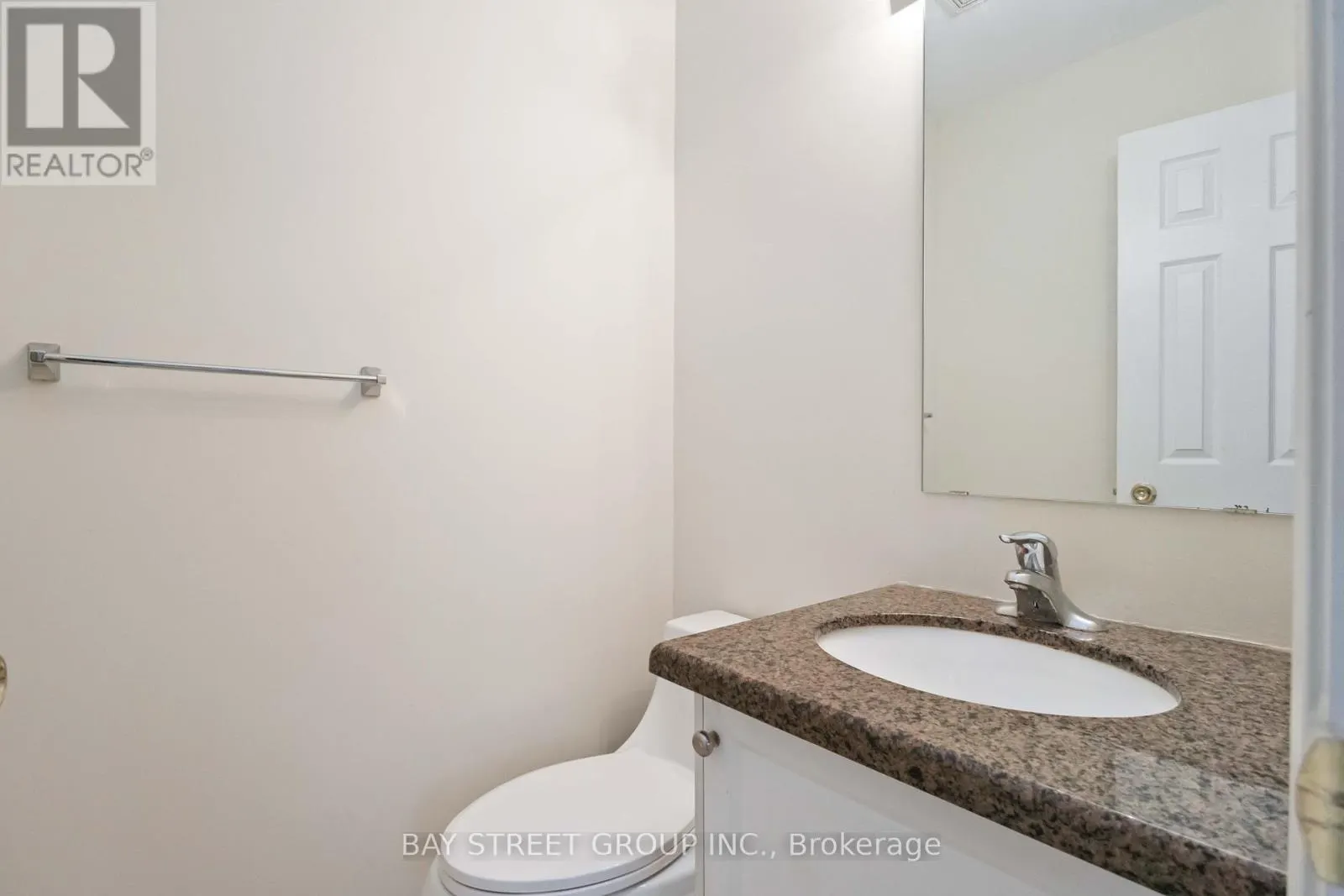 25 MAPLE RIDGE CRESCENT
