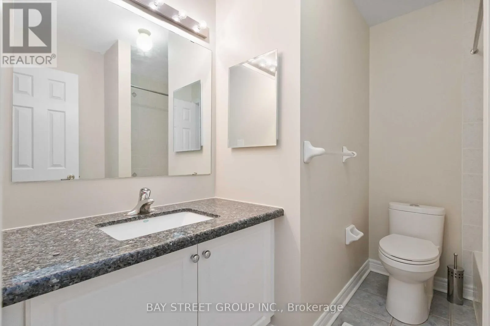 25 MAPLE RIDGE CRESCENT
