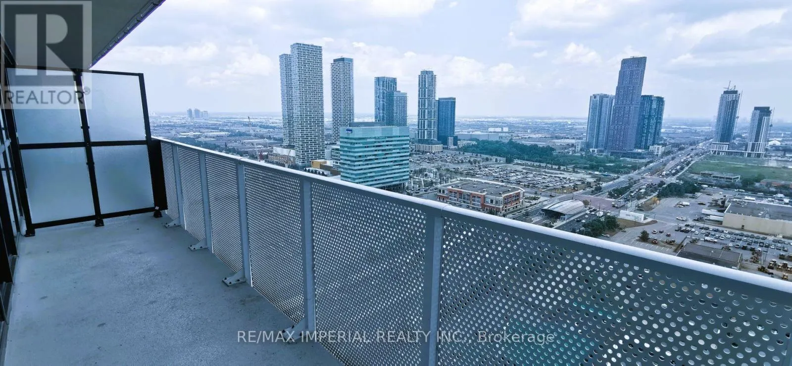 3208 - 28 INTERCHANGE WAY
