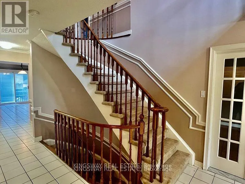 325 SALISBURY LANE