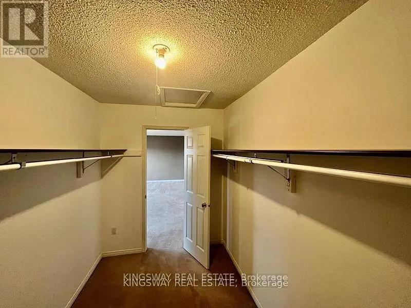 325 SALISBURY LANE