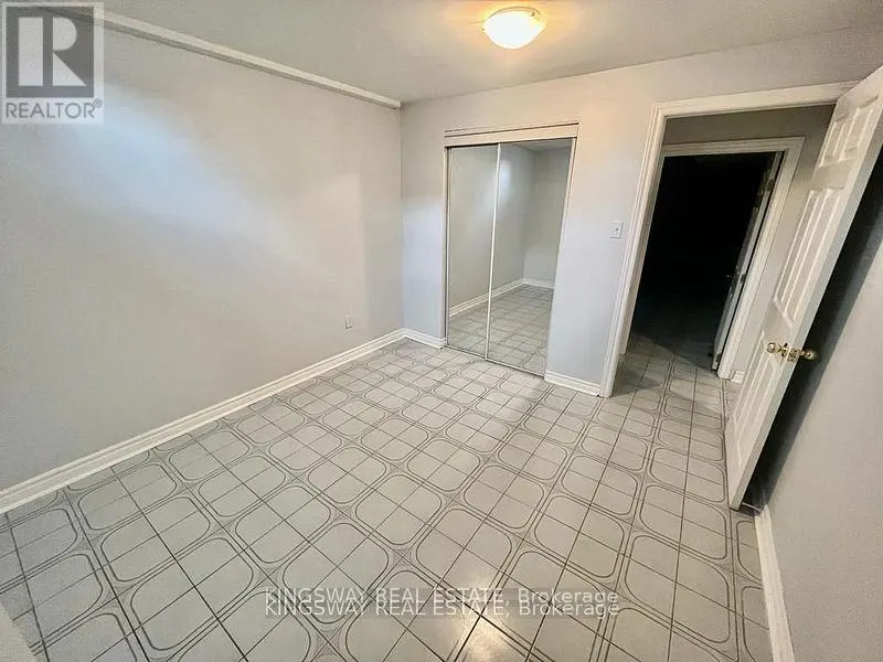 325 SALISBURY LANE