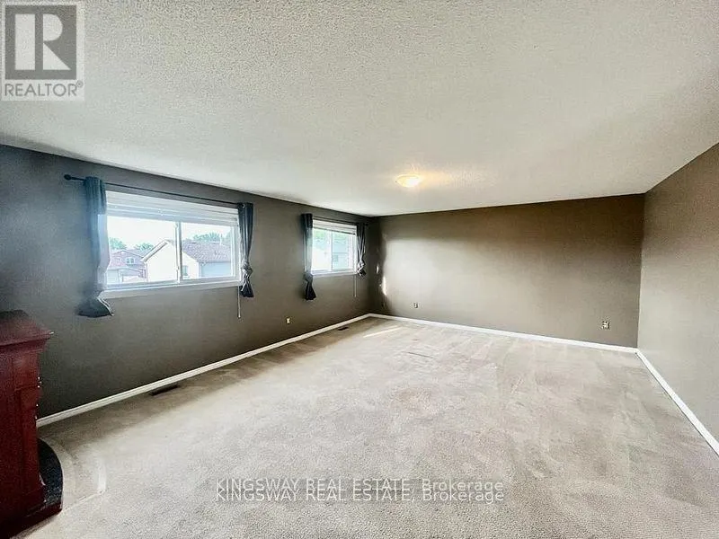 325 SALISBURY LANE