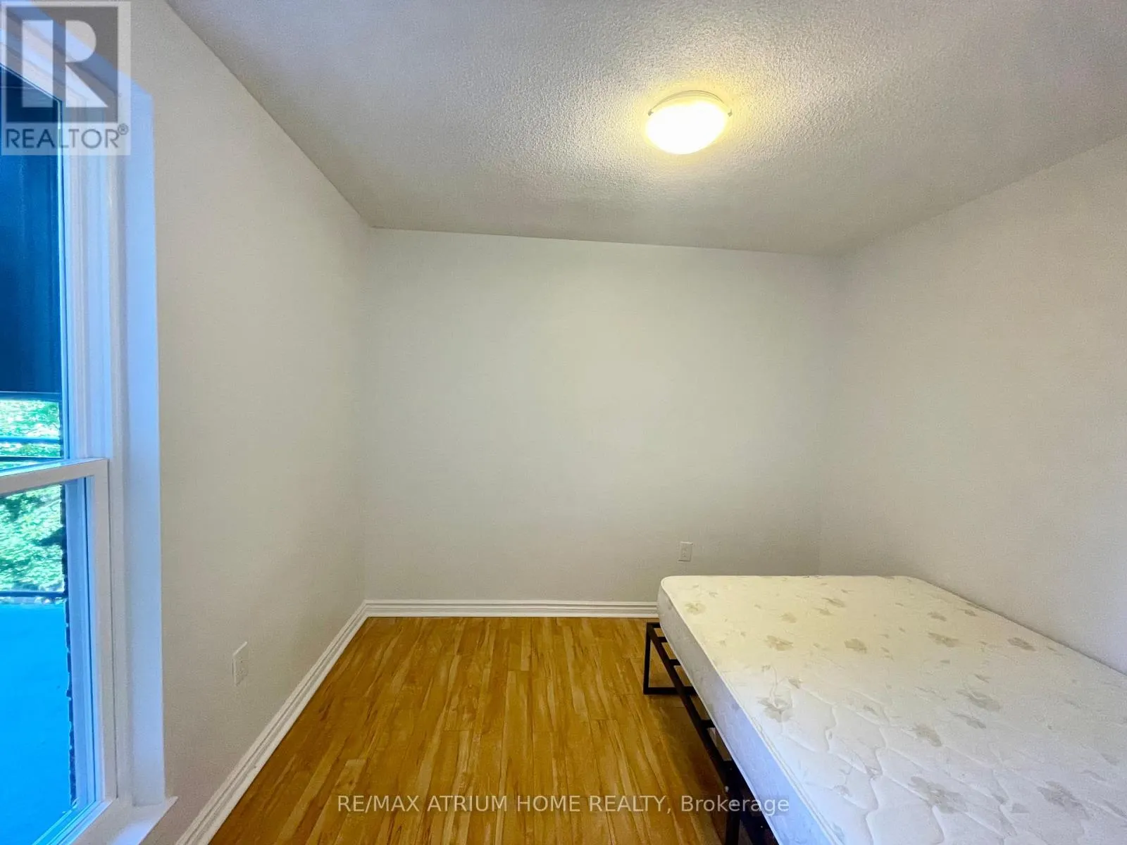332 - 16A ELGIN STREET