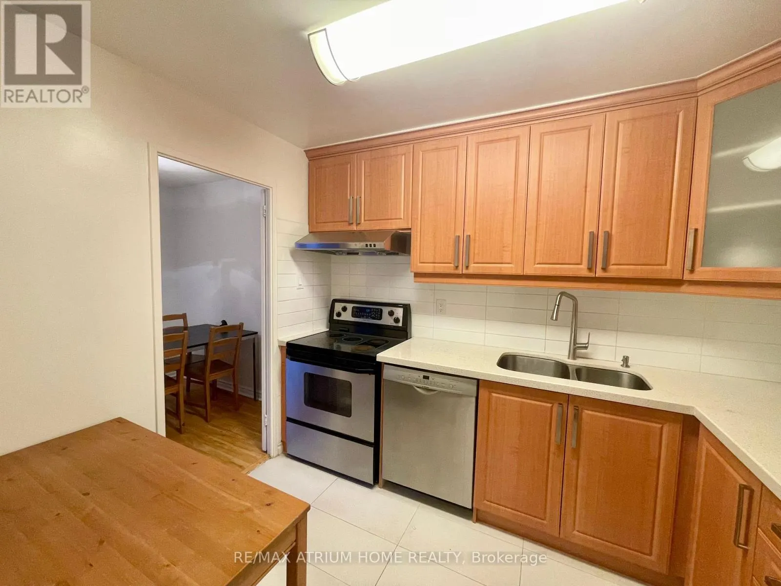 332 - 16A ELGIN STREET