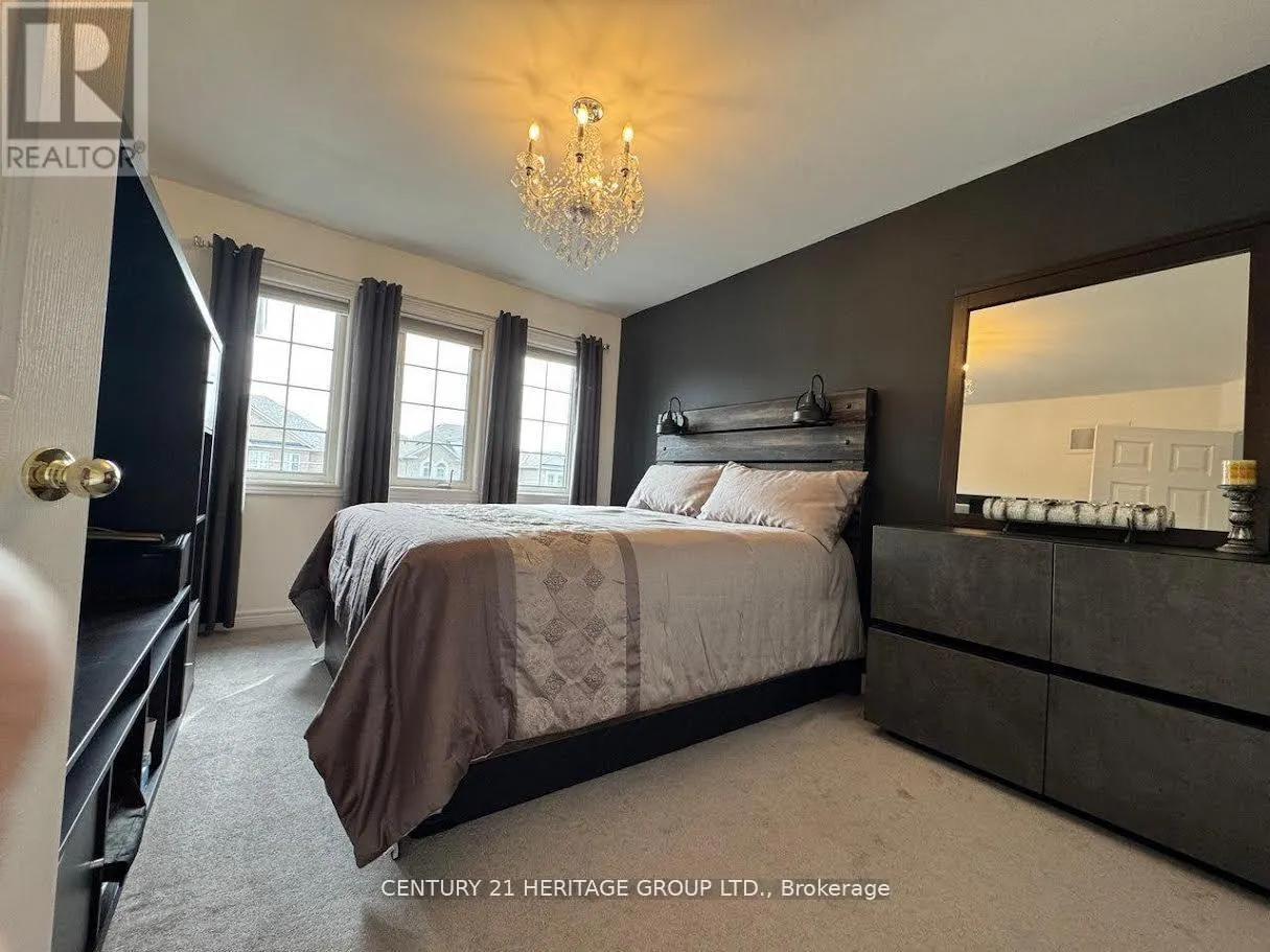 MAIN - 135 BLACK MAPLE CRESCENT