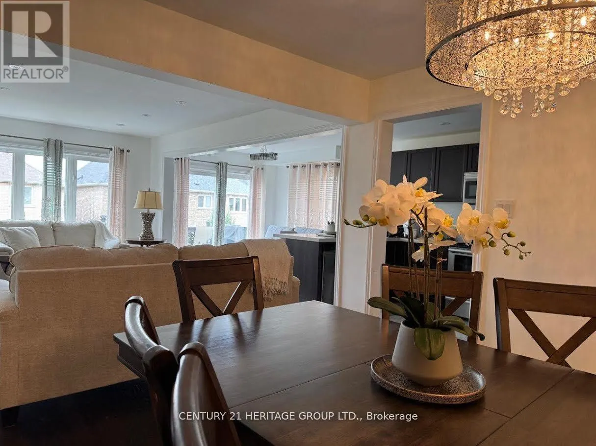 MAIN - 135 BLACK MAPLE CRESCENT