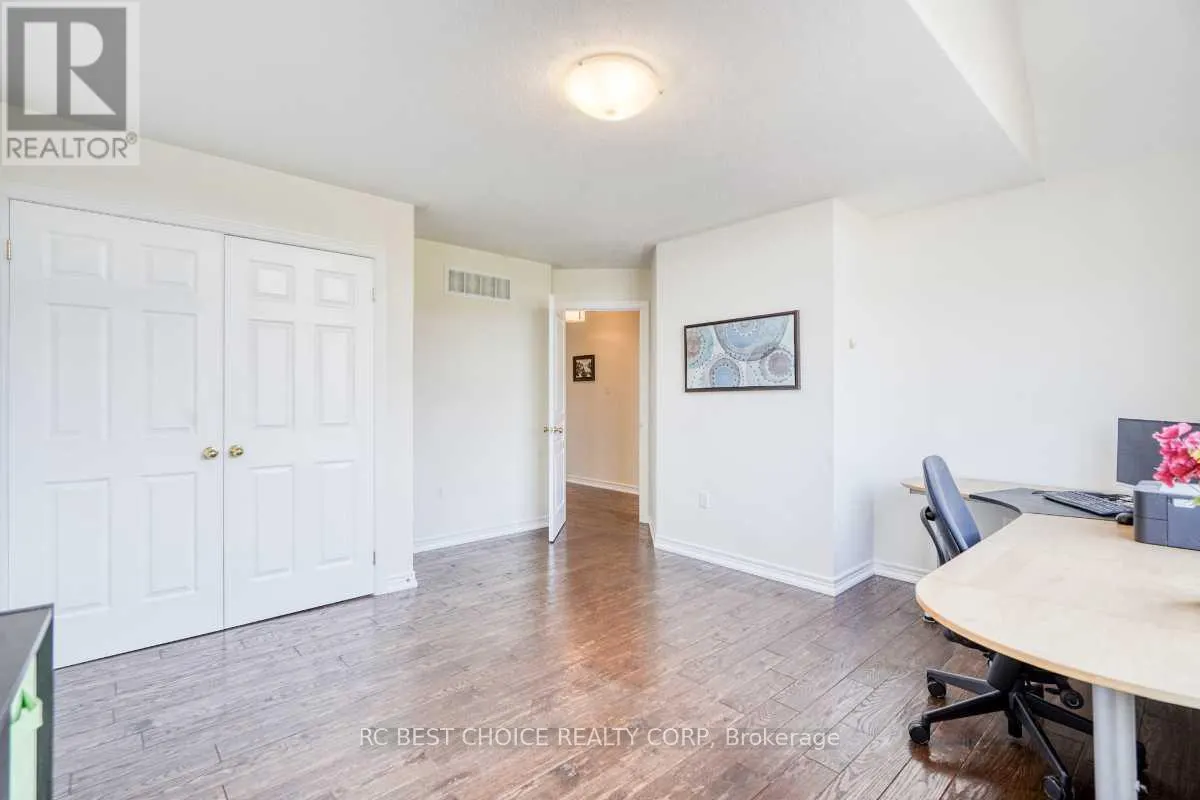 37 BUD LEGGETT CRESCENT