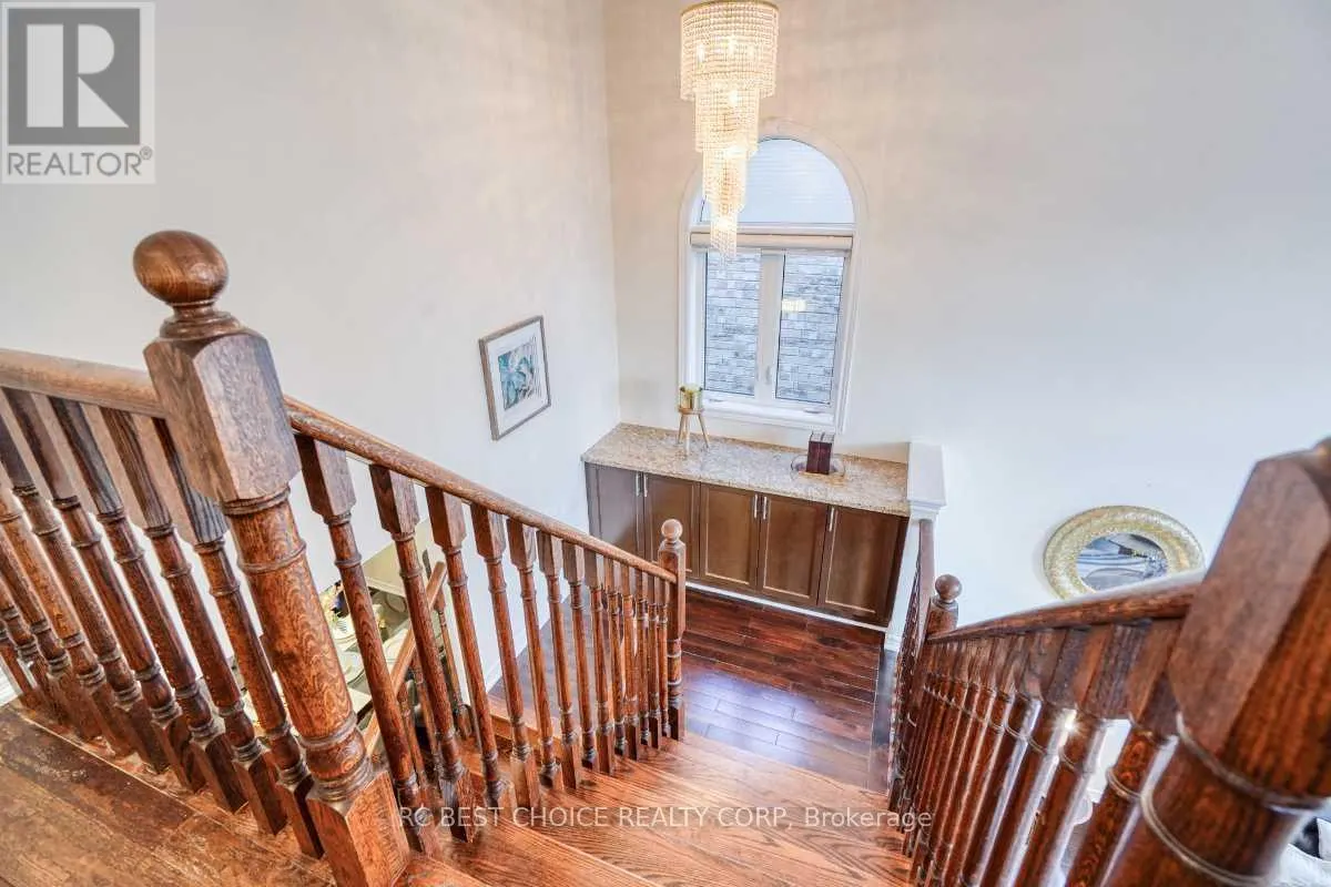 37 BUD LEGGETT CRESCENT