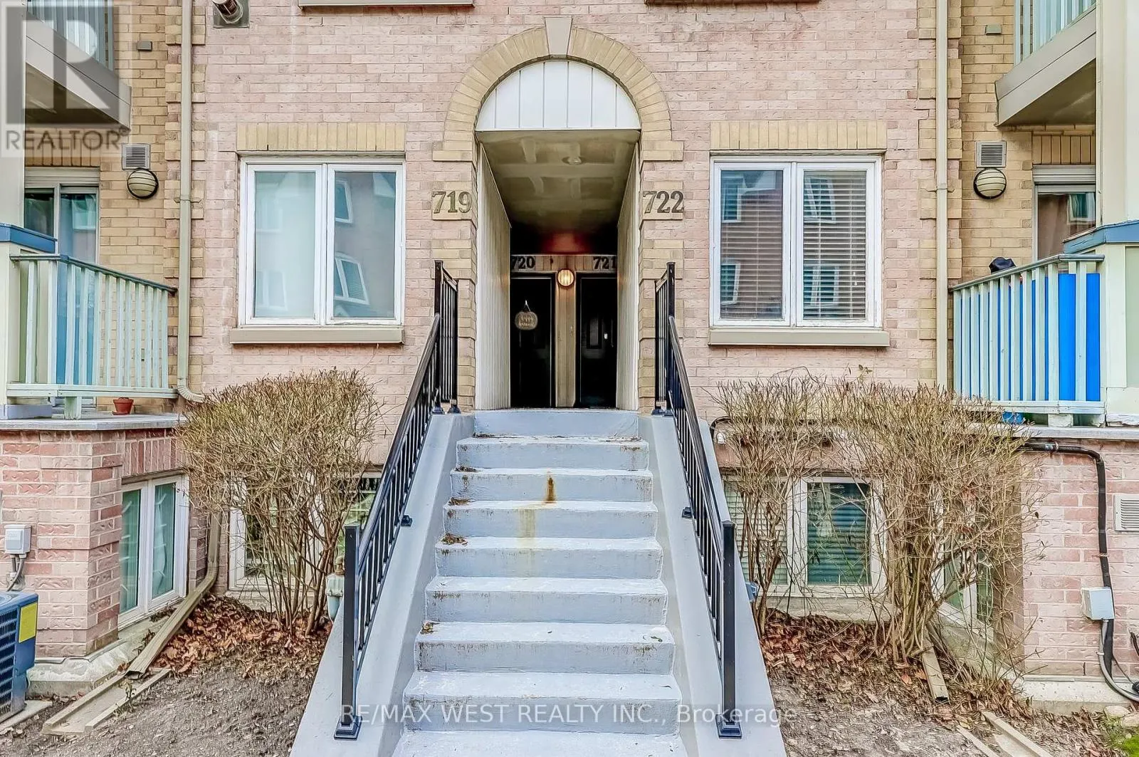 722 - 75 WELDRICK ROAD E