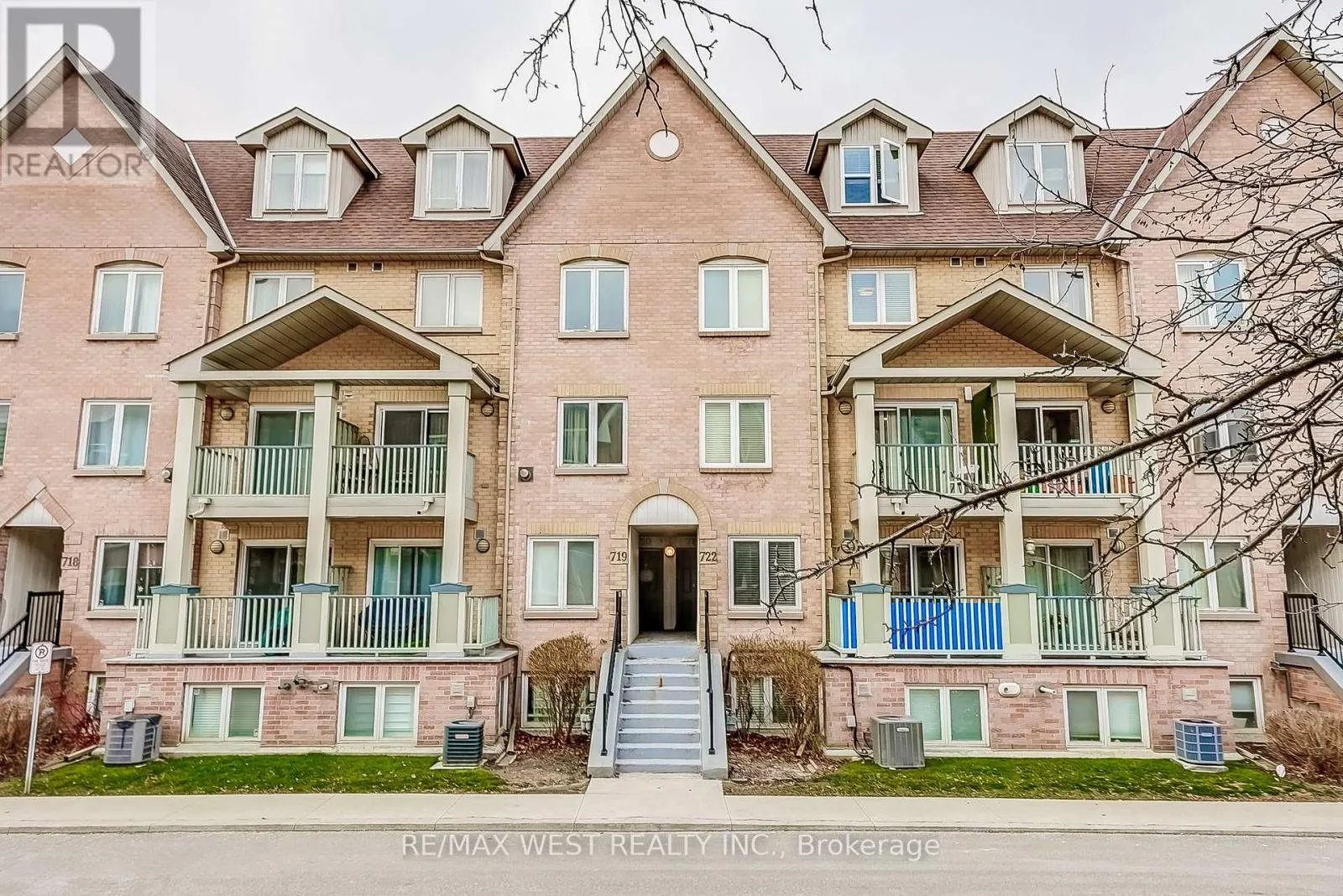 722 - 75 WELDRICK ROAD E