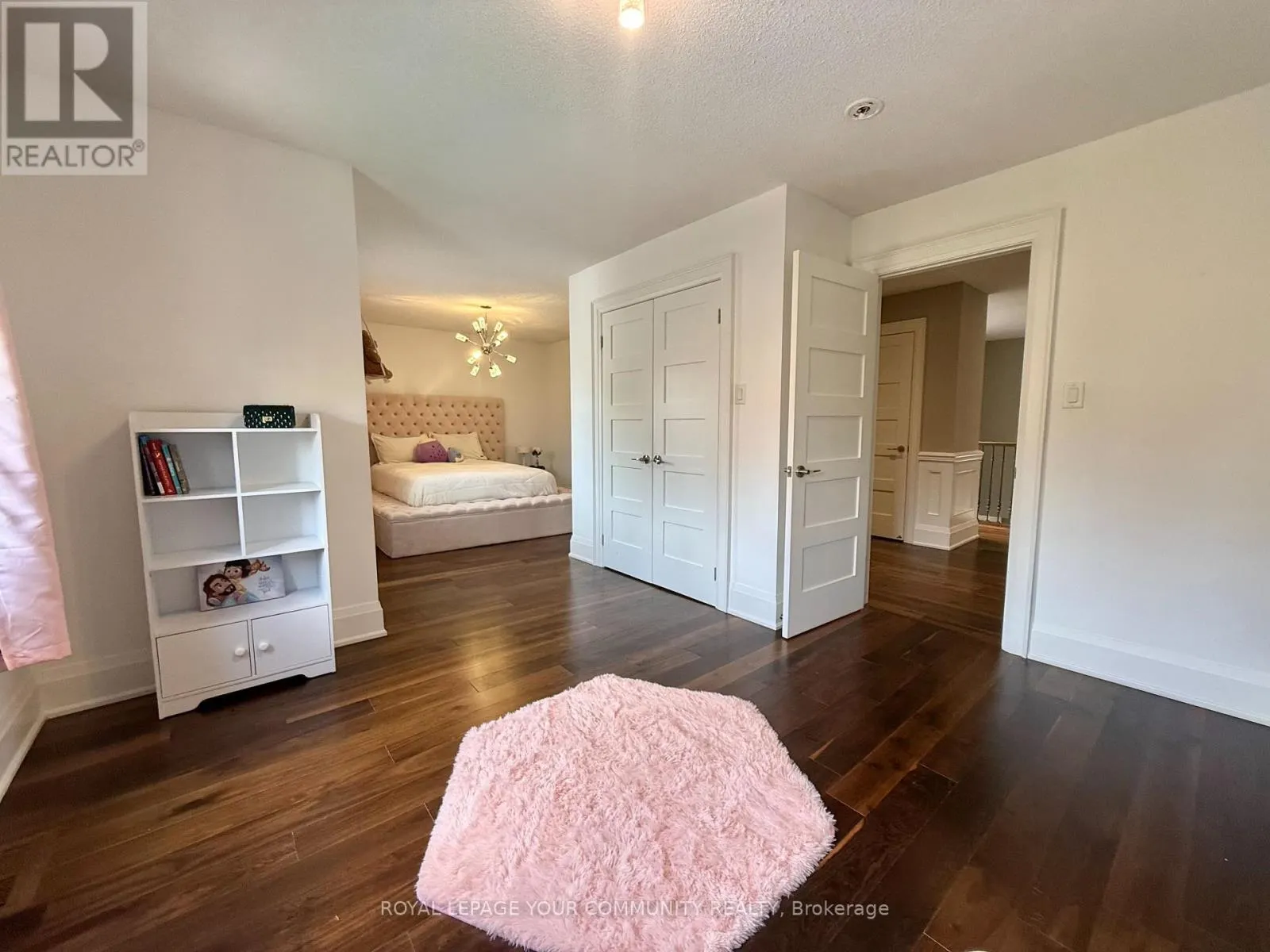 20 WHITE LODGE CRESCENT