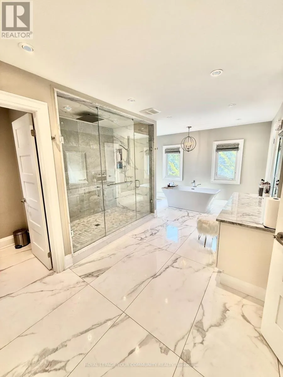 20 WHITE LODGE CRESCENT