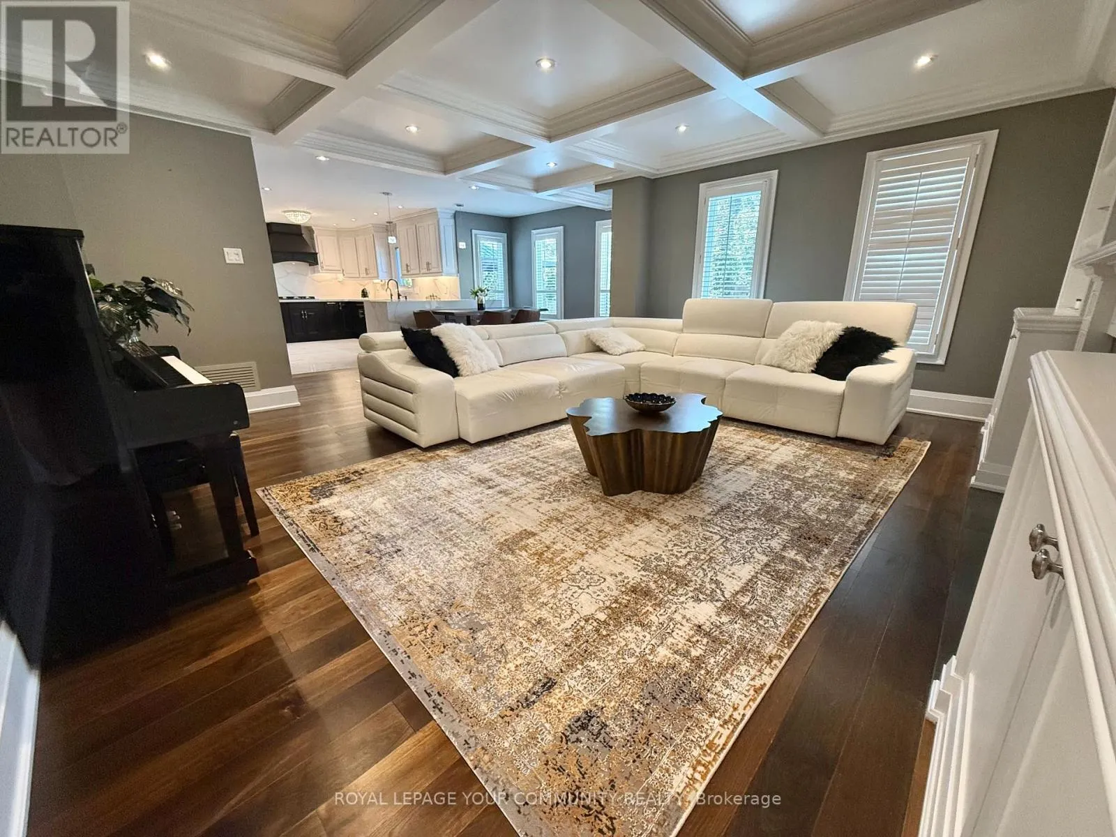 20 WHITE LODGE CRESCENT
