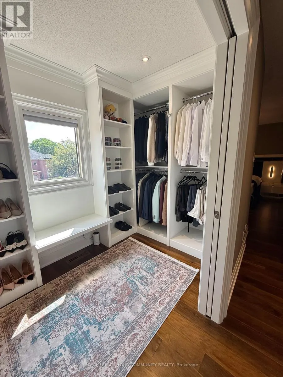 20 WHITE LODGE CRESCENT