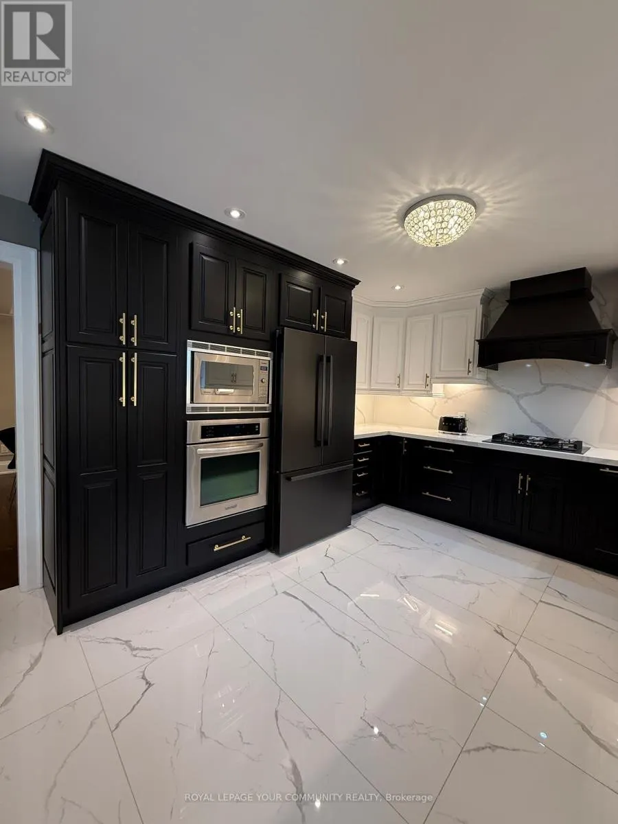 20 WHITE LODGE CRESCENT