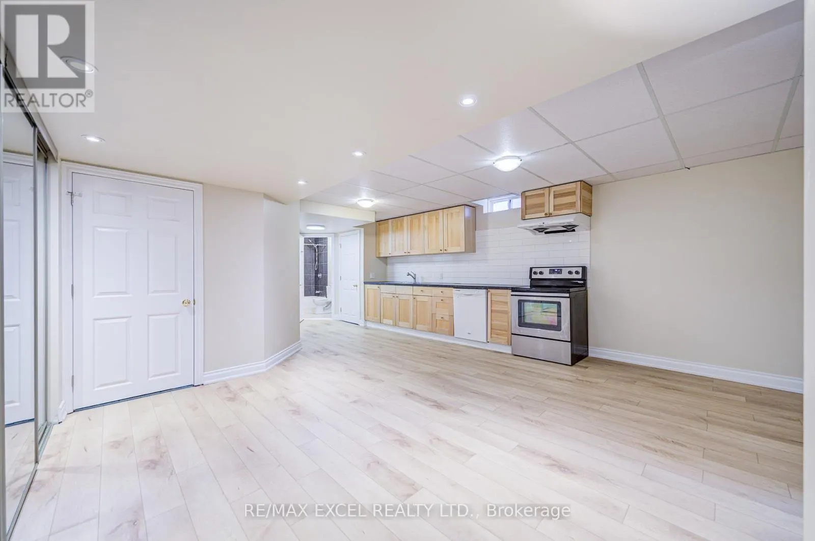 23 LENA DRIVE