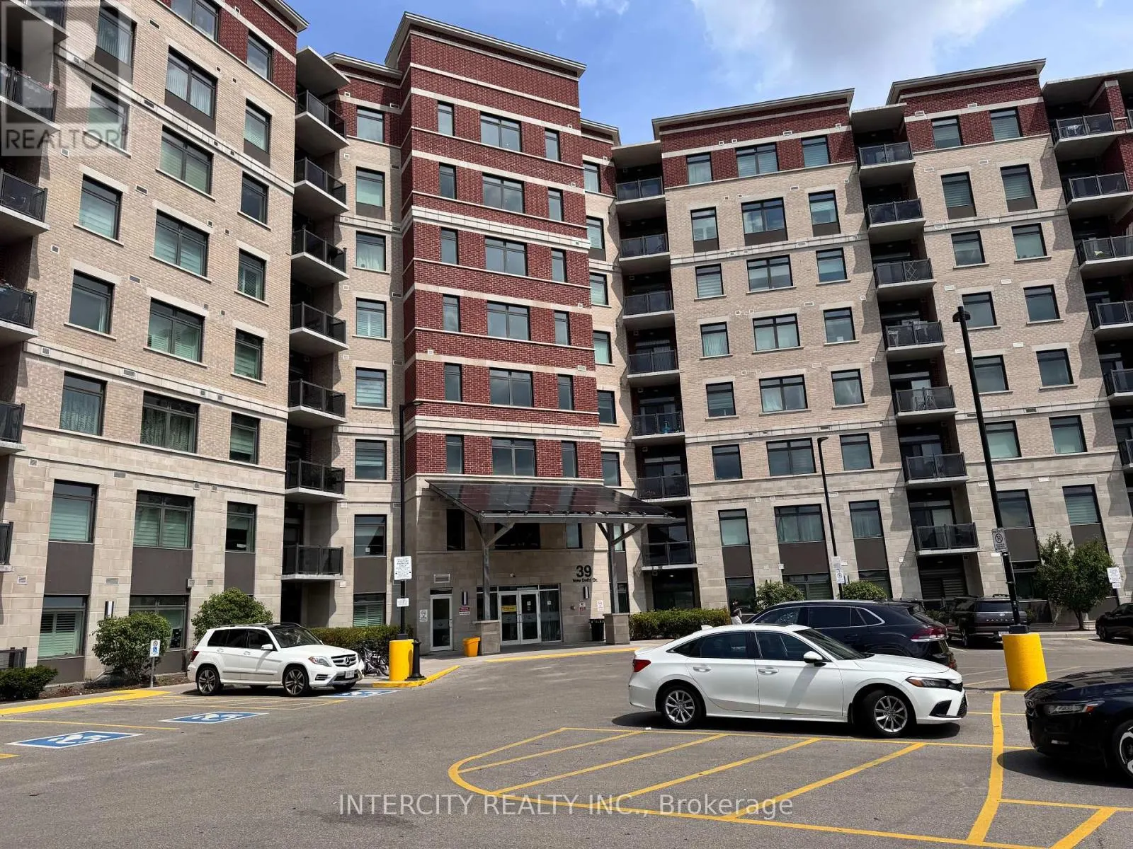 412 - 39 NEW DELHI DRIVE