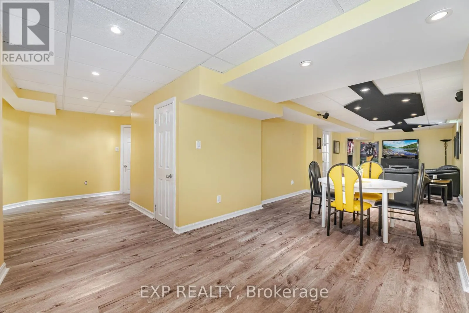 211 FLETCHER DRIVE