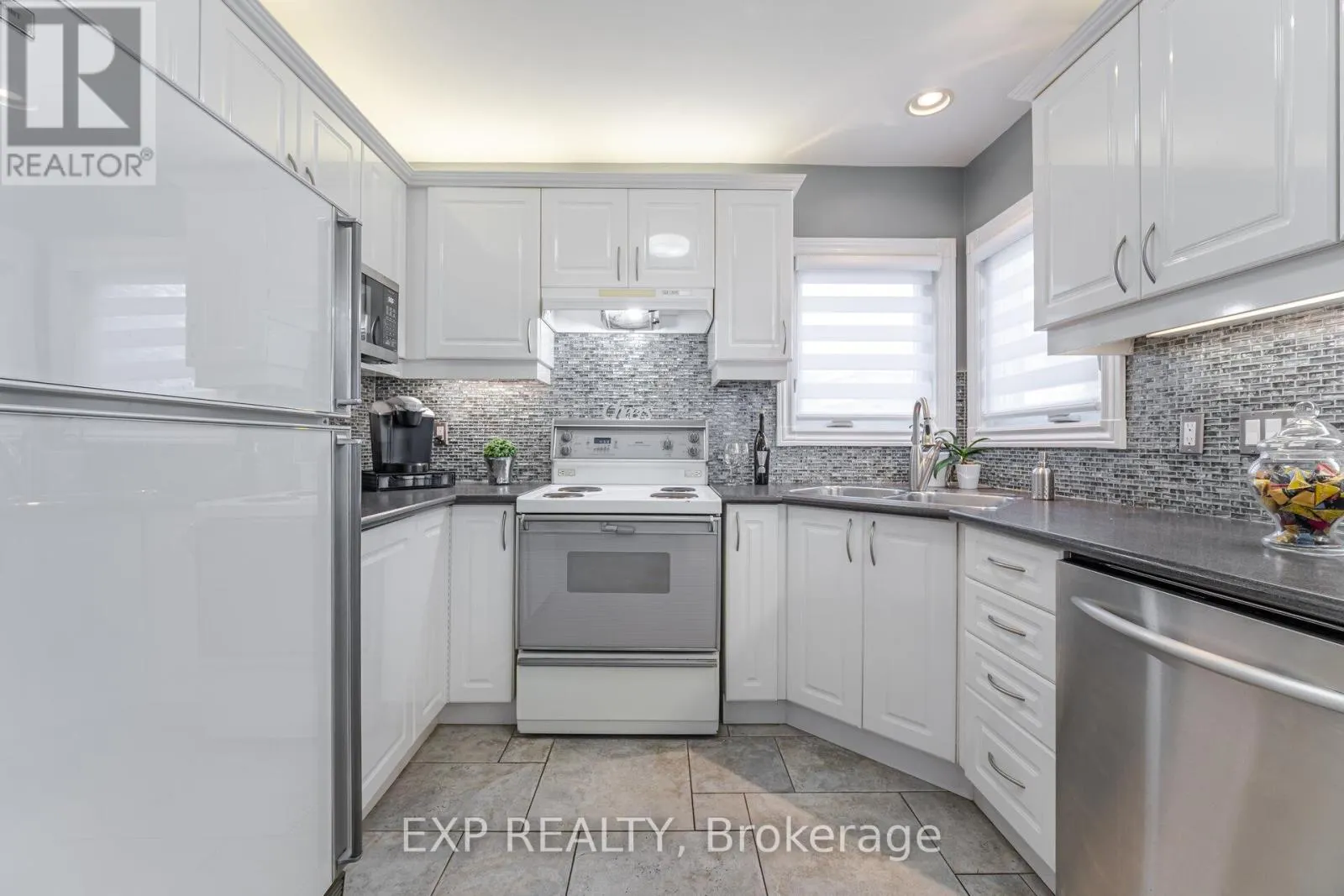 211 FLETCHER DRIVE