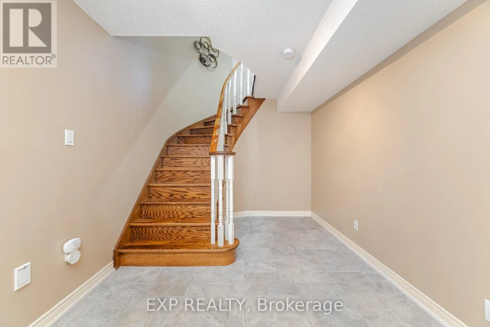 211 FLETCHER DRIVE