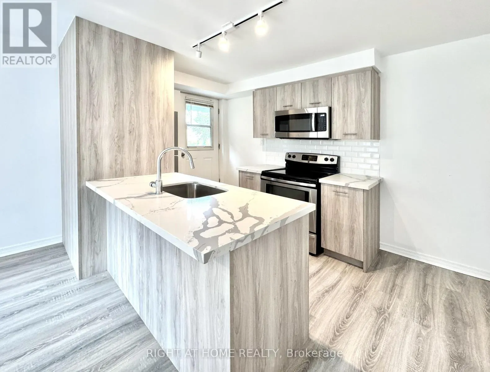 A - 469 QUEEN STREET