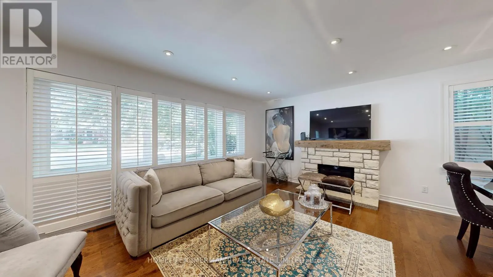 386 KERRYBROOK DRIVE