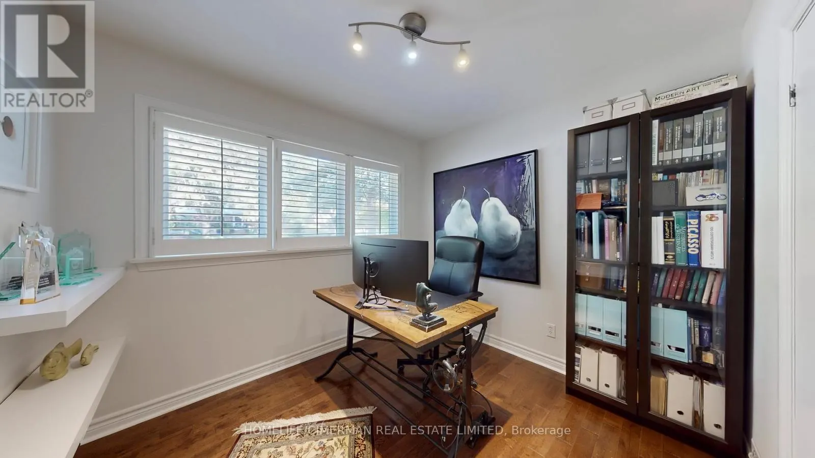 386 KERRYBROOK DRIVE
