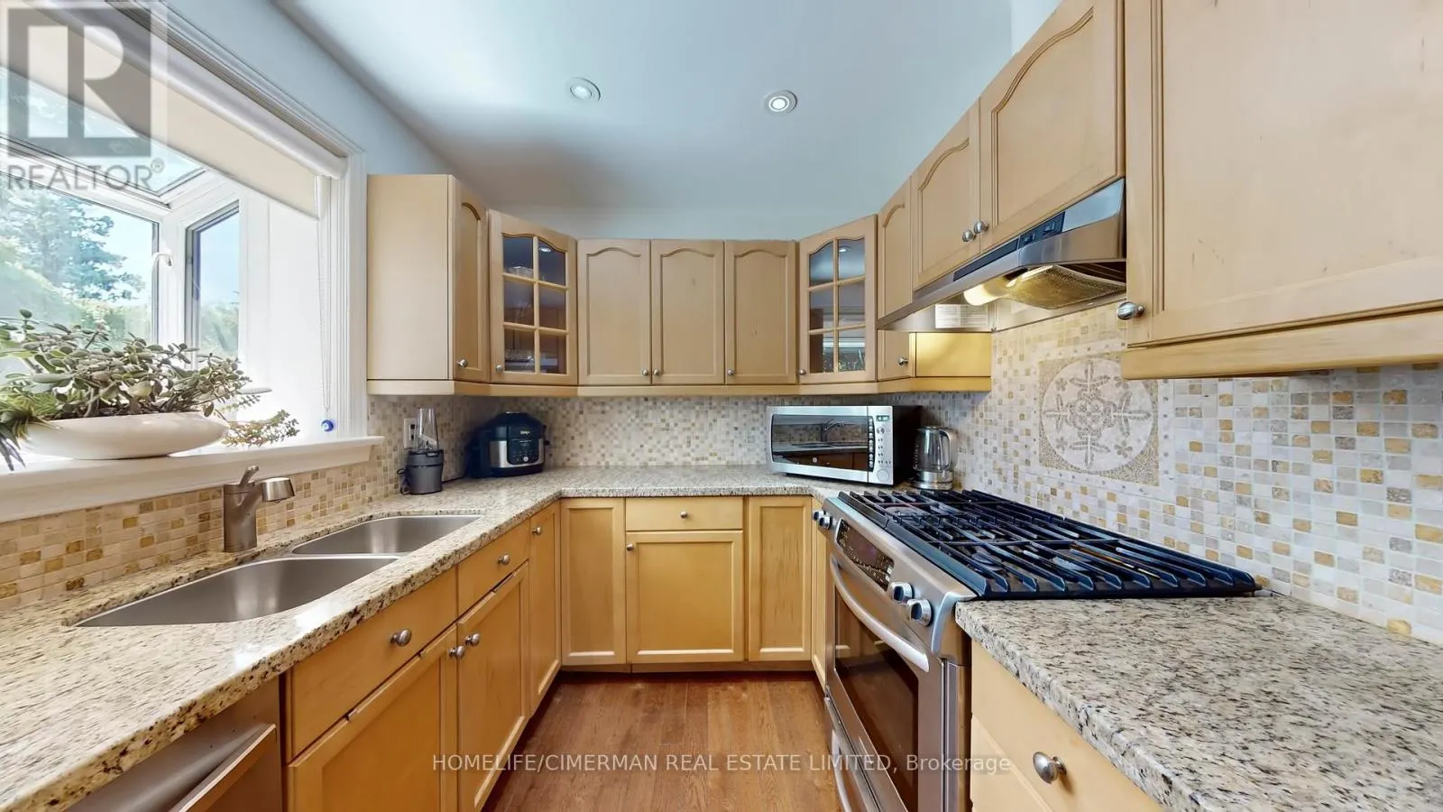 386 KERRYBROOK DRIVE