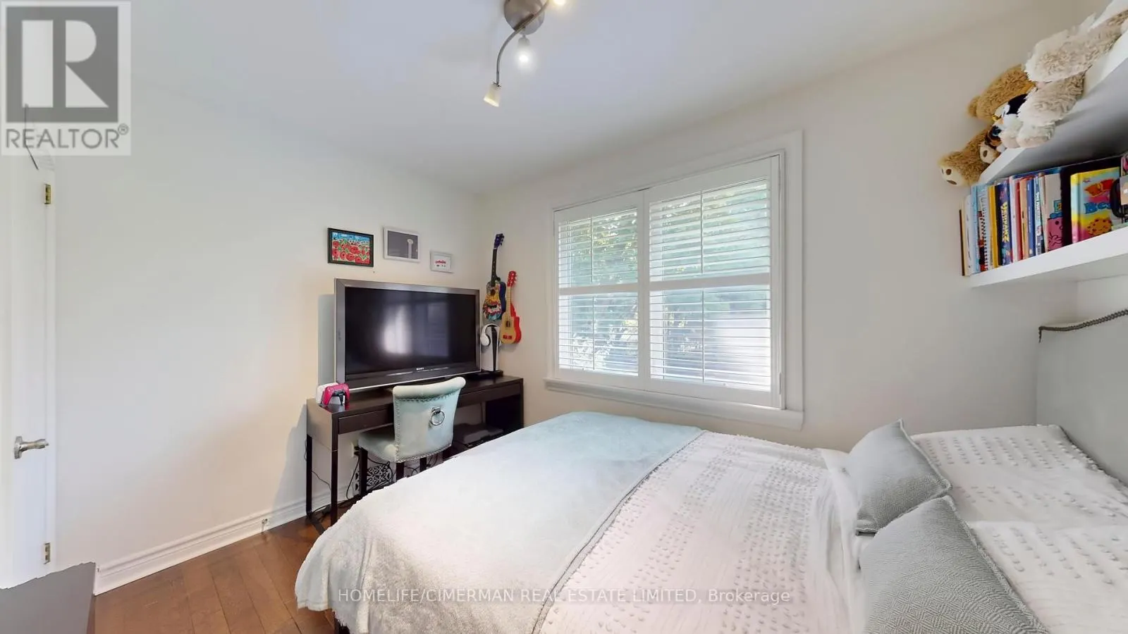 386 KERRYBROOK DRIVE