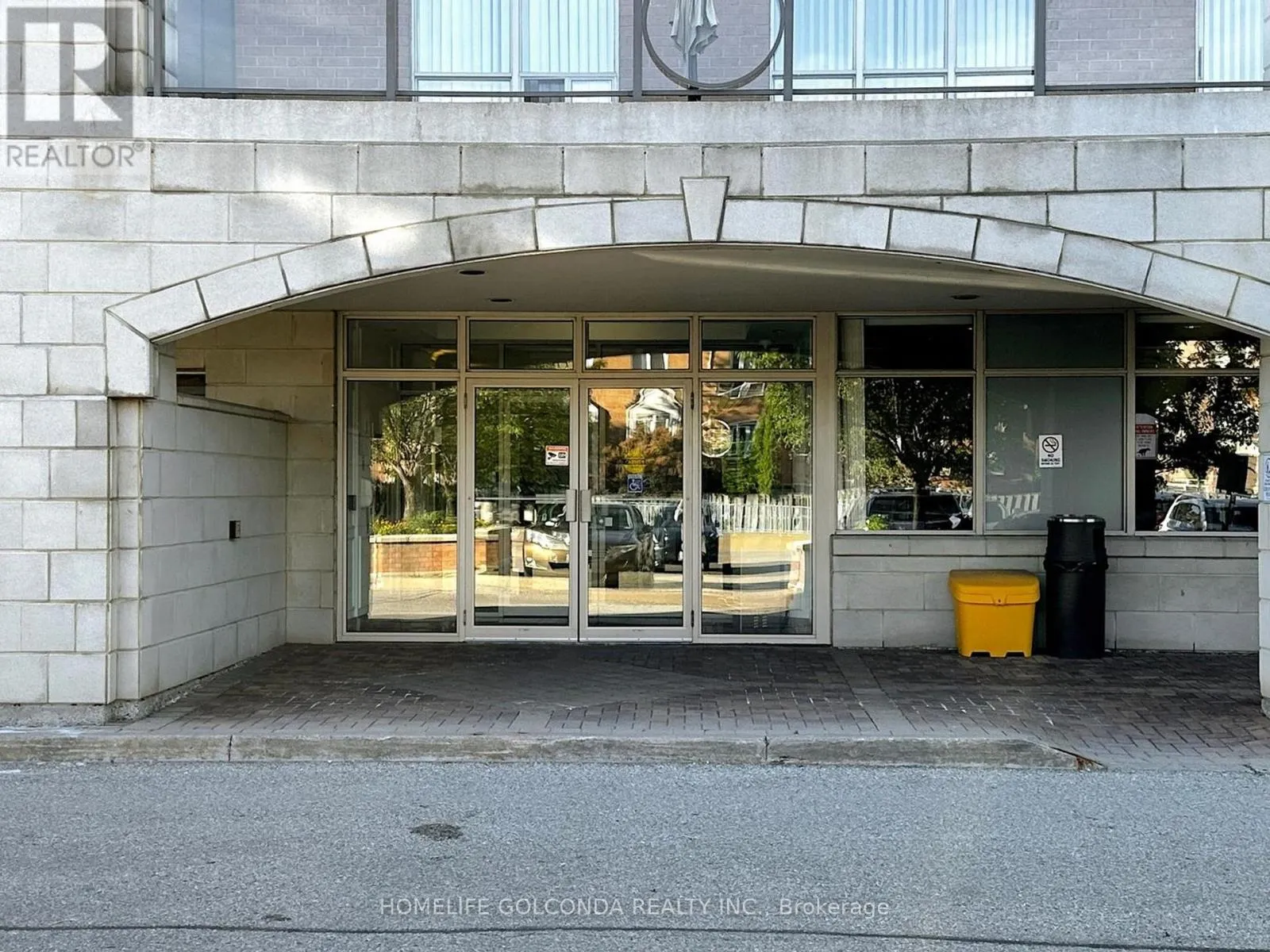 102 - 130 POND DRIVE
