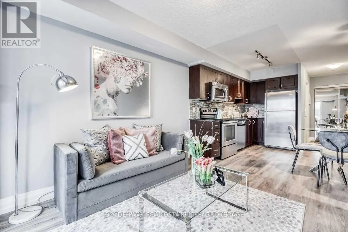 315 - 370 HIGHWAY 7 E