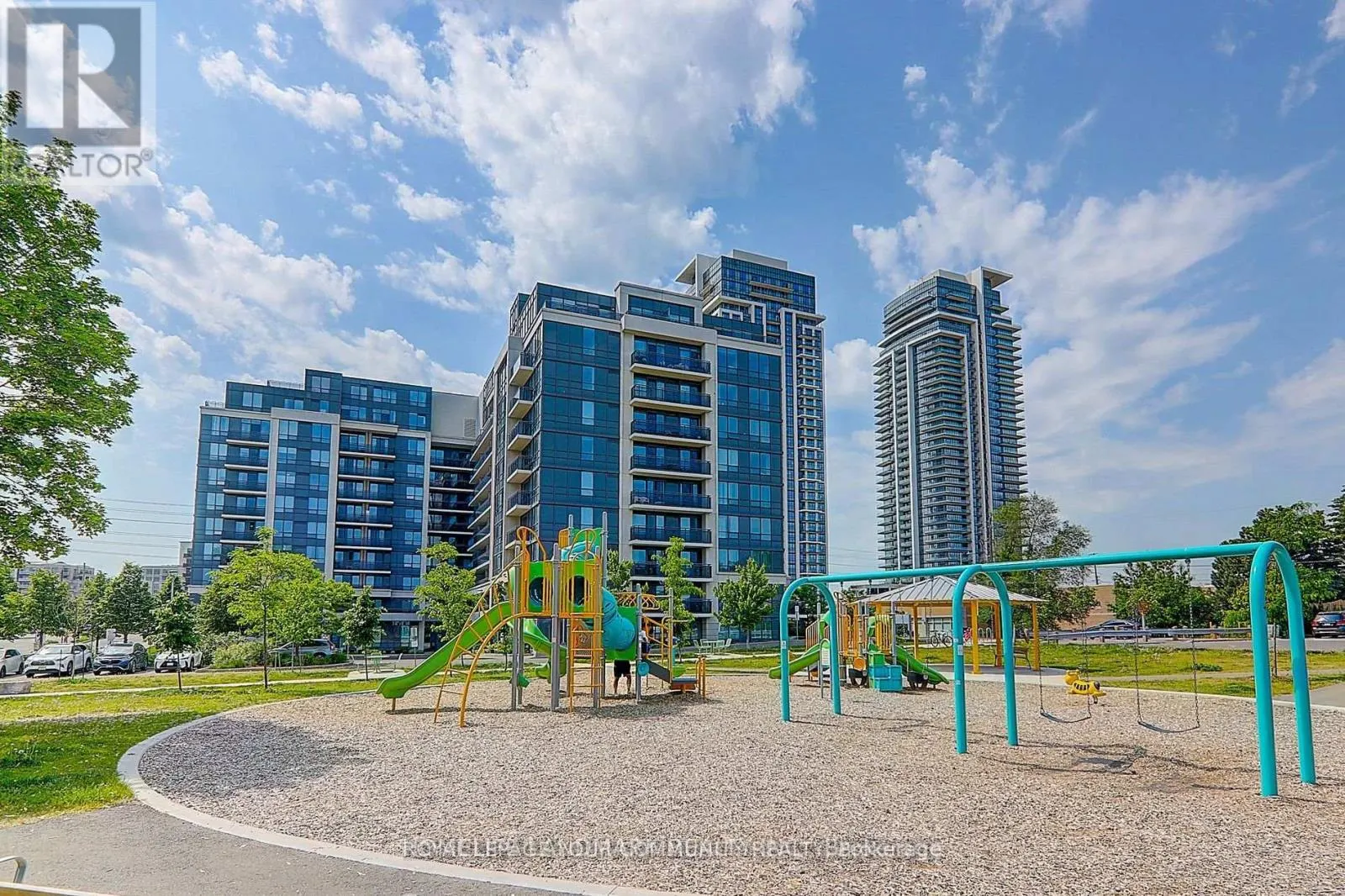 315 - 370 HIGHWAY 7 E