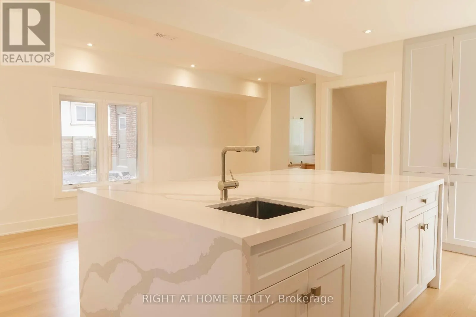 34 WILDROSE CRESCENT