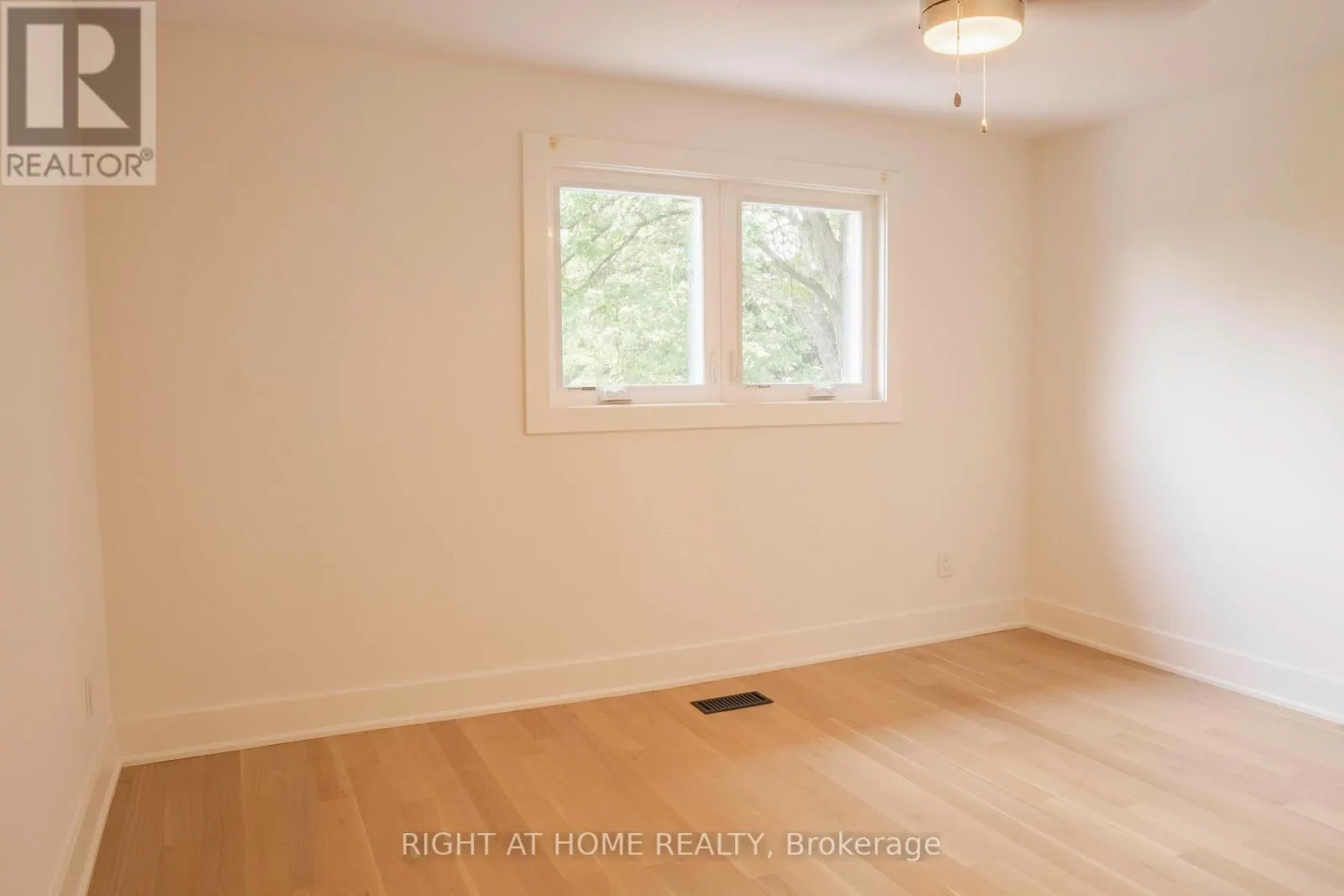 34 WILDROSE CRESCENT
