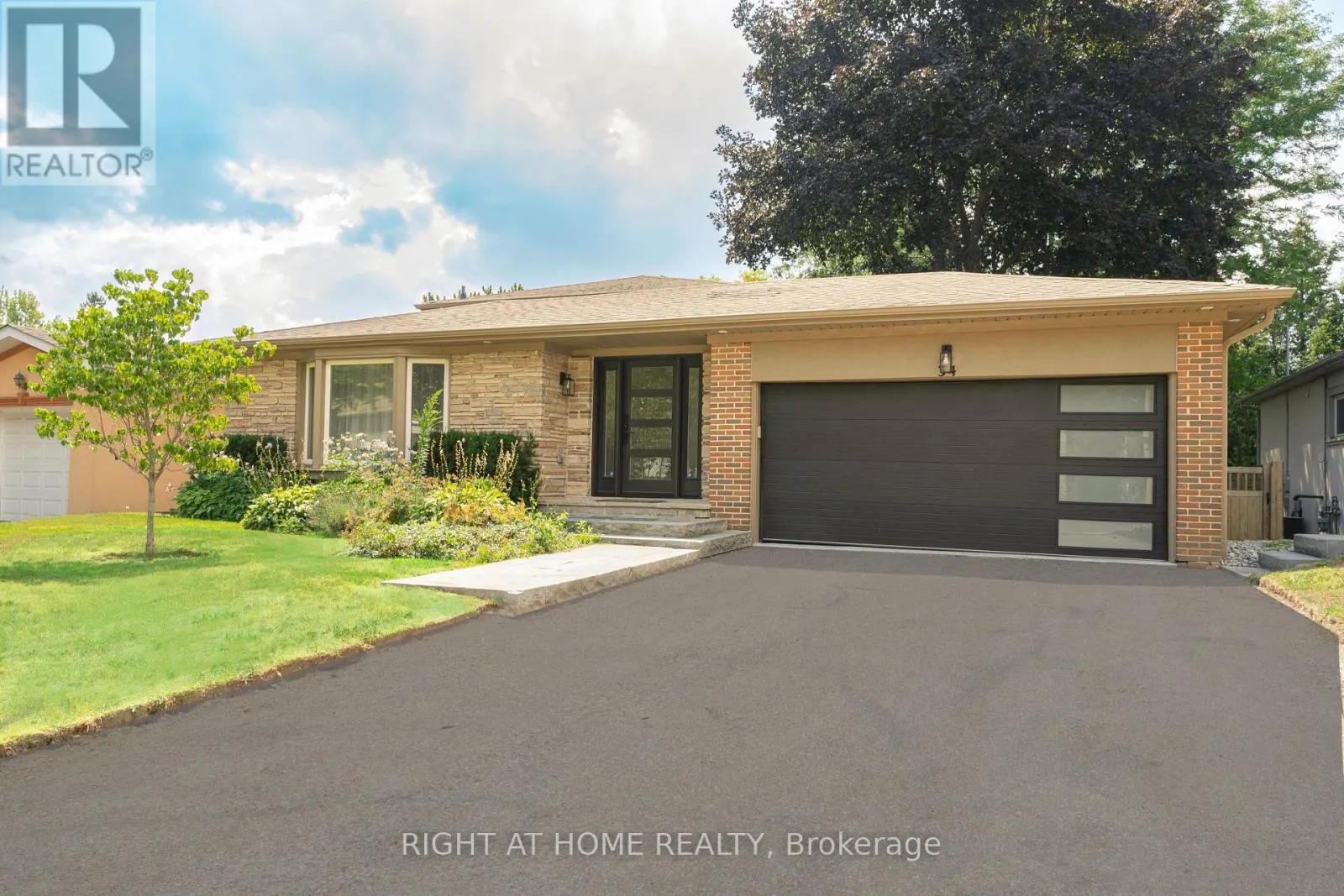 34 WILDROSE CRESCENT
