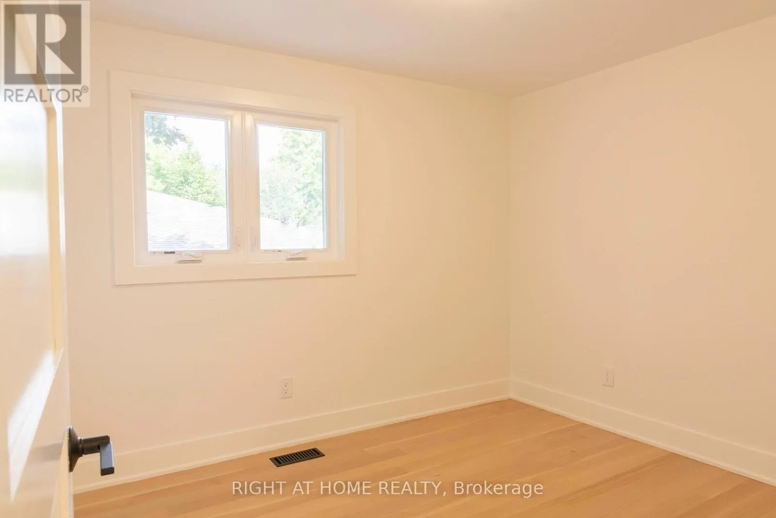 34 WILDROSE CRESCENT