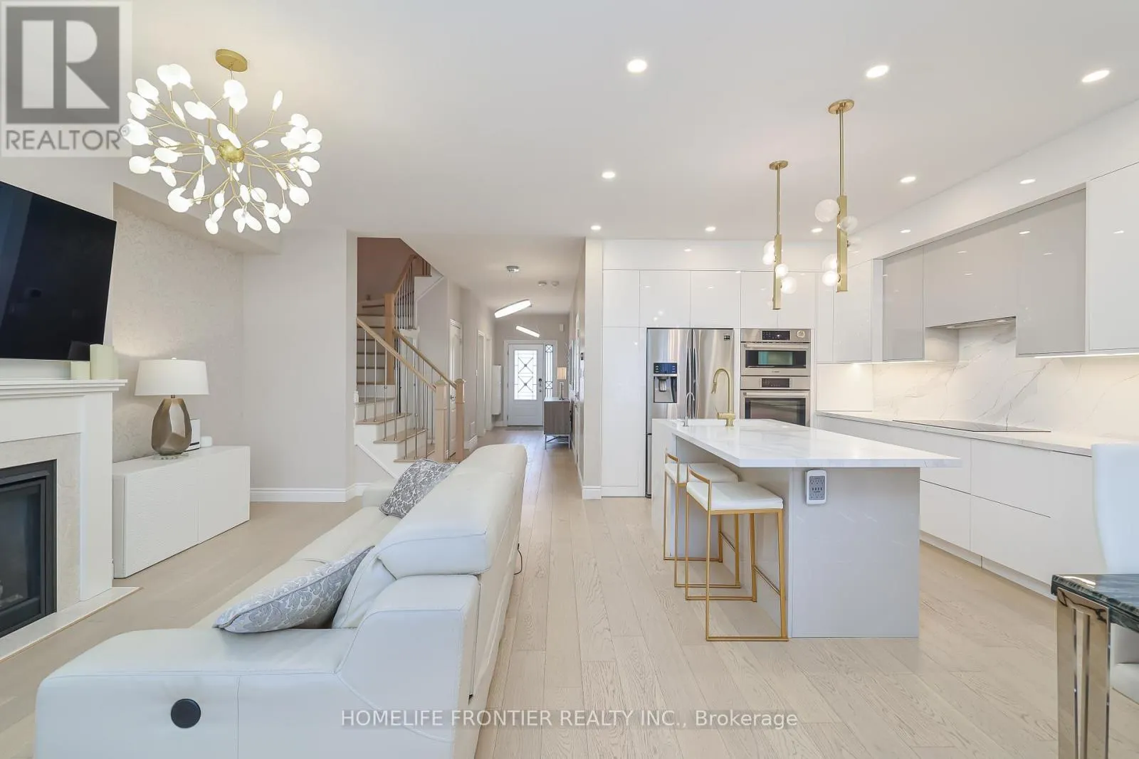 14 CHARMUSE LANE