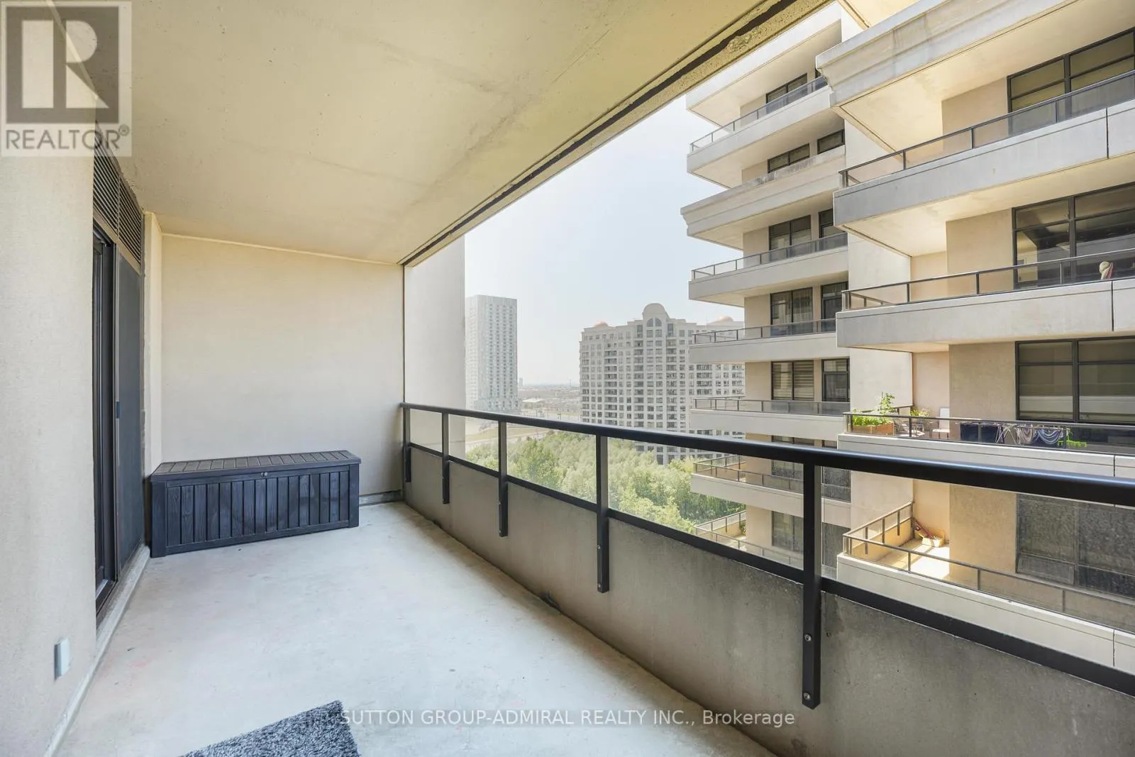 1016 - 9255 JANE STREET