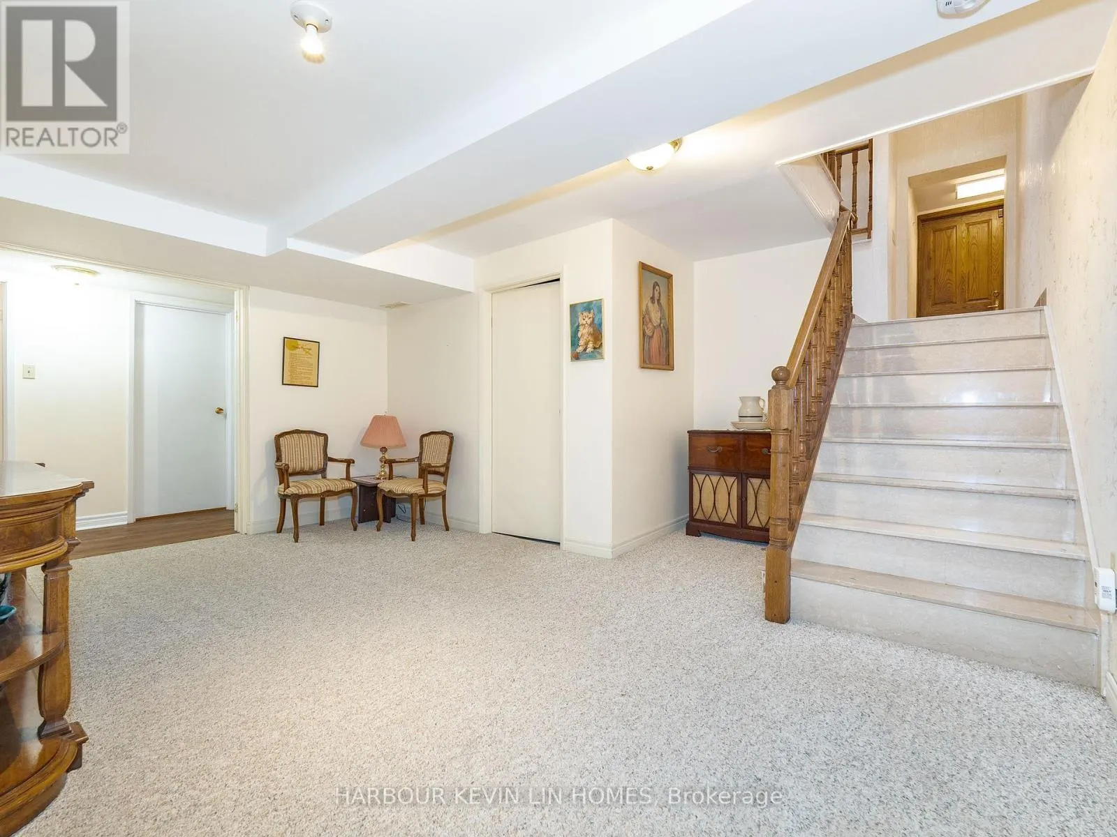 101 LEYBURN AVENUE