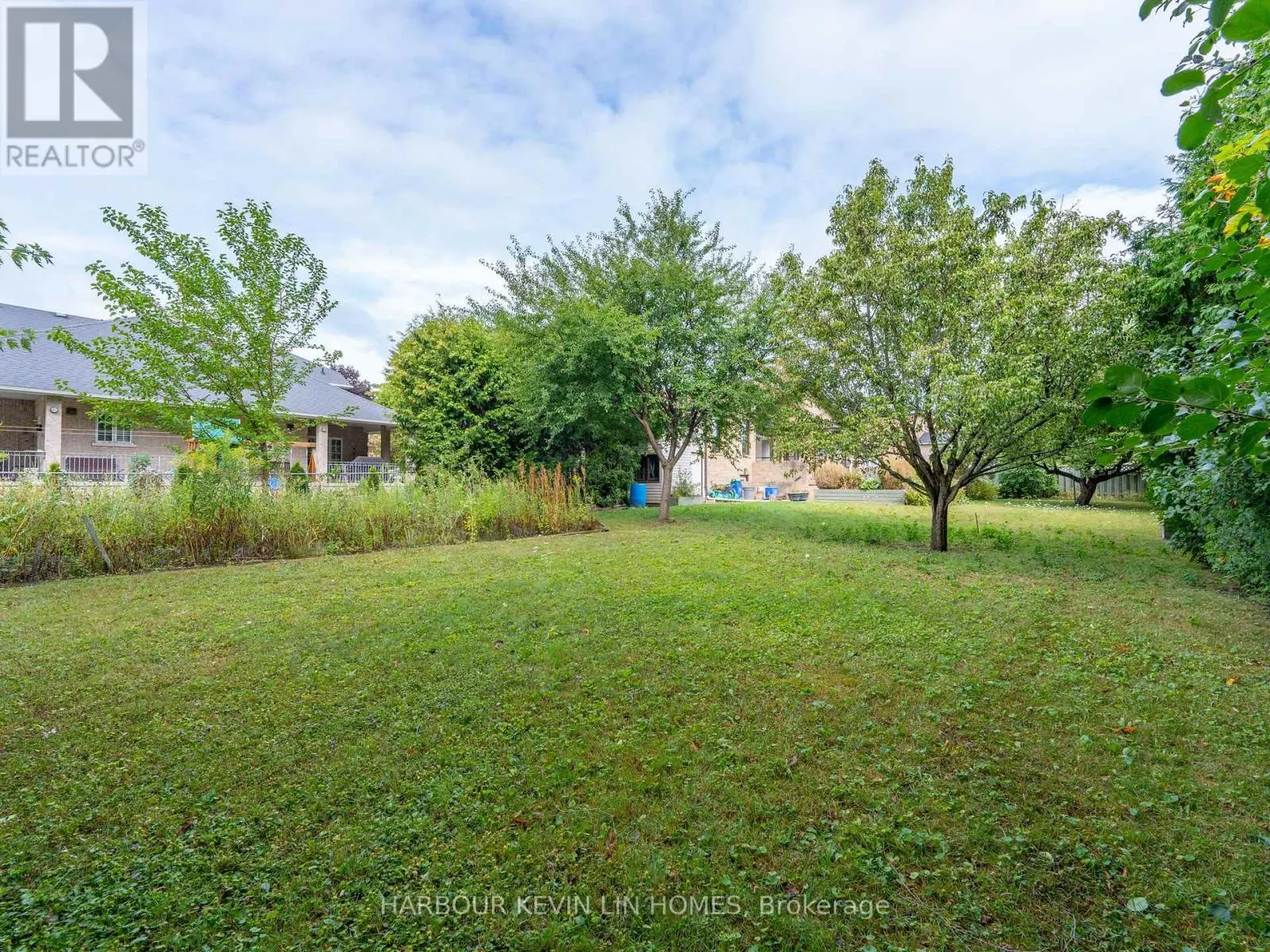 101 LEYBURN AVENUE