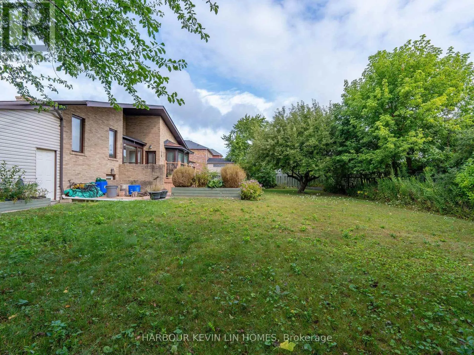 101 LEYBURN AVENUE