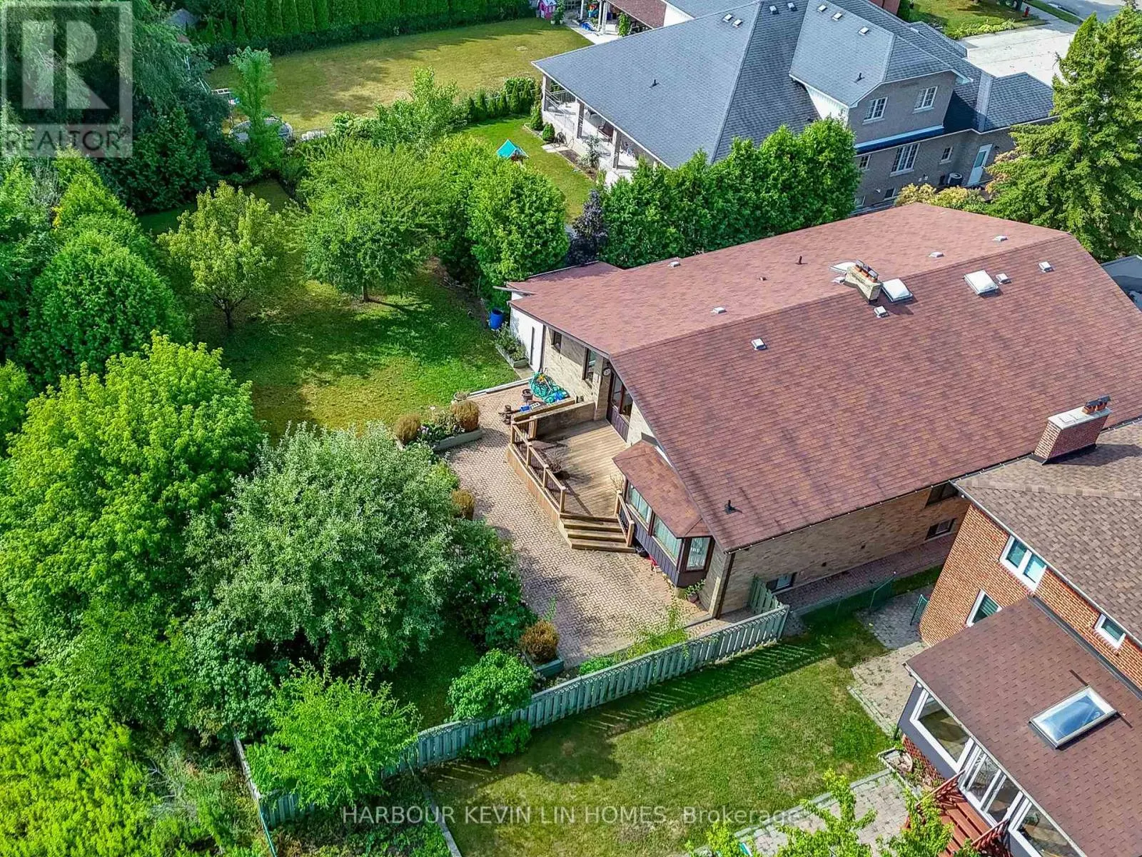 101 LEYBURN AVENUE